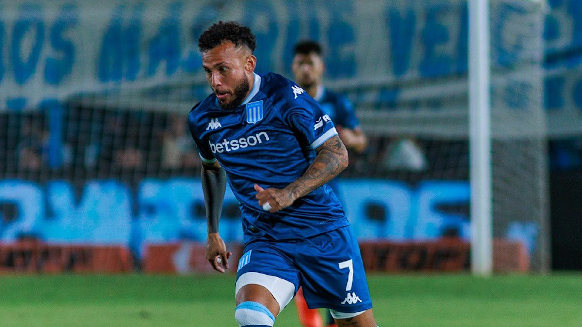 Con dos goles de Duv&aacute;n Vergara, Racing vence a Atl&eacute;tico Tucum&aacute;n en el cierre de la fecha 8 del Torneo Apertura