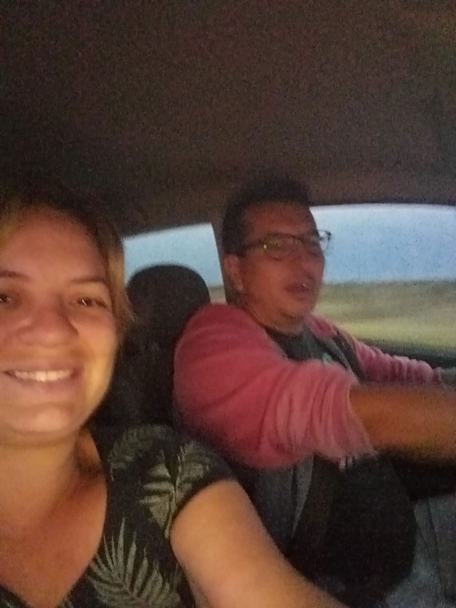 "No es la mejor foto, pero es la de nuestro último viaje juntos", dice su sobrina. "De todos los tíos que tengo fue mi tío favorito. A pesar de sus errores... Lo que hacía, lo hacía en contra de sí mismo", resume