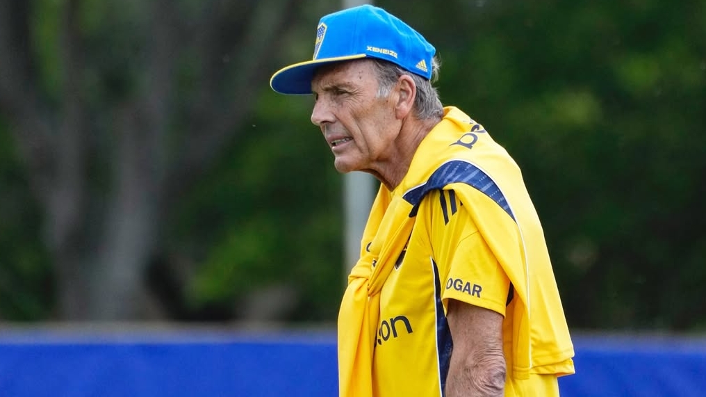 Miguel Russo continúa internado tras un chequeo médico y Úbeda volverá a dirigir la práctica de Boca Juniors