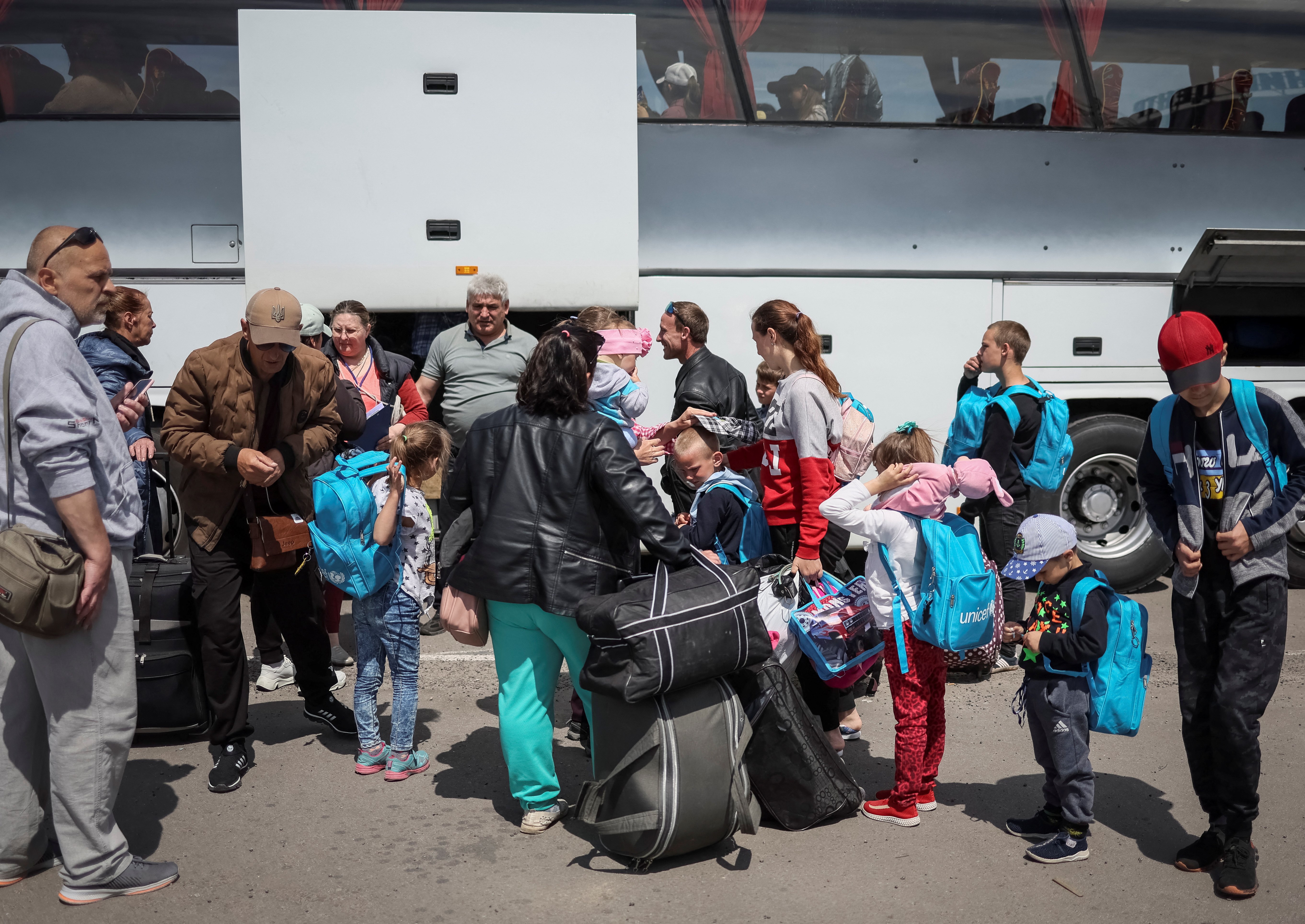 Refugiados de Mariupol (Ucrania) arriban a Zaporizhzhia (Reuters)
