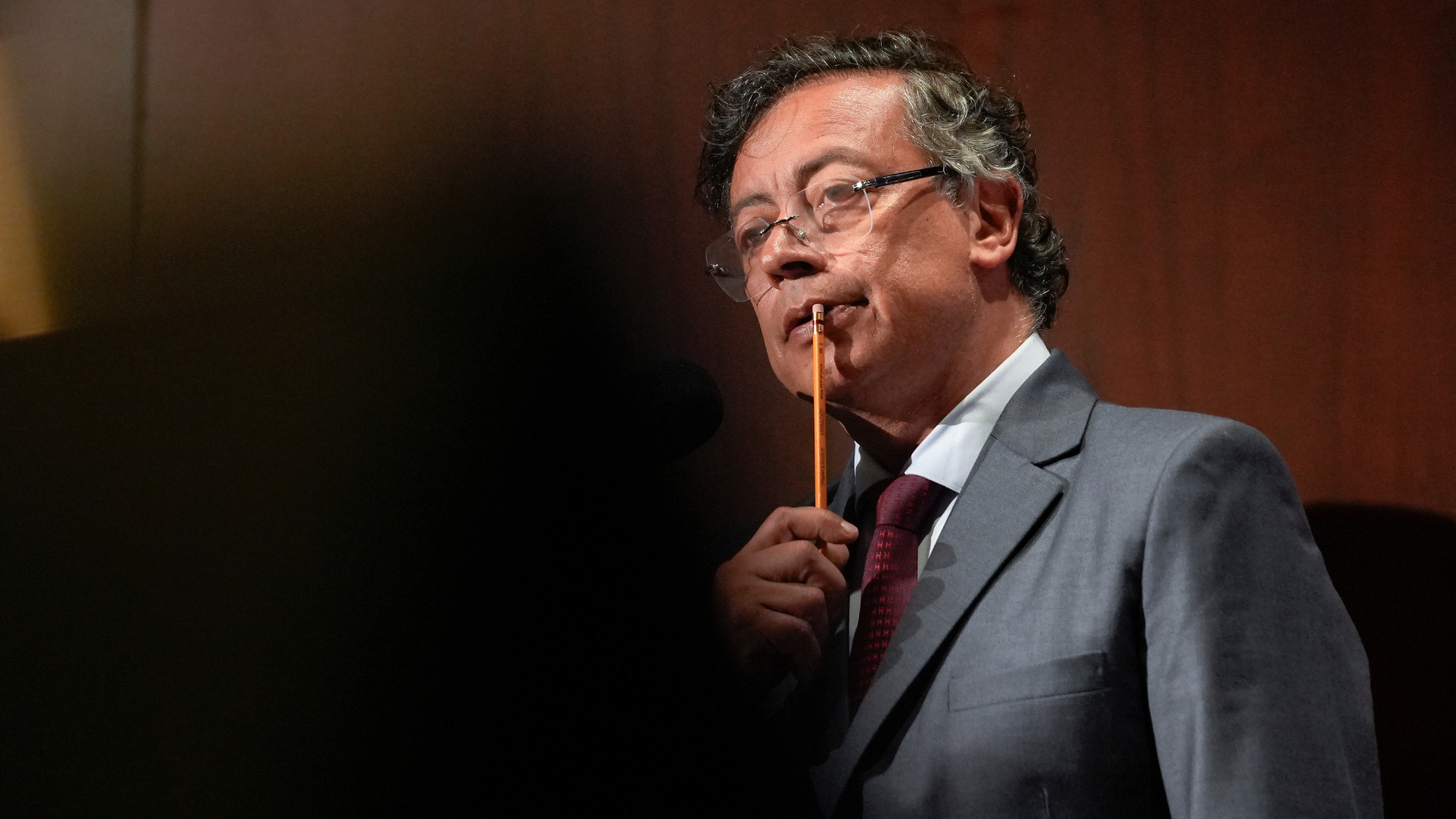 Petro siguió su pelea con Noticias Caracol por revelar infiltraciones de 'Calarcá': “Un periodista no puede ser un torturador del espíritu humano” - Infobae
