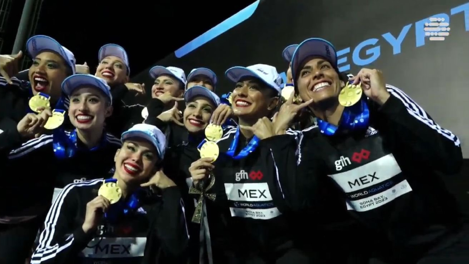 Mexicanas ganaron medalla de oro en Nado Sincronizado en Egipto, pese a la falta de apoyo de la 4T