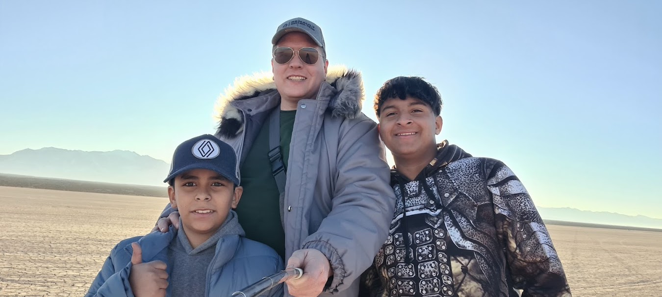 De soltero sin hijos a pap&aacute; de tres adolescentes que eran como hermanos en un hogar: 