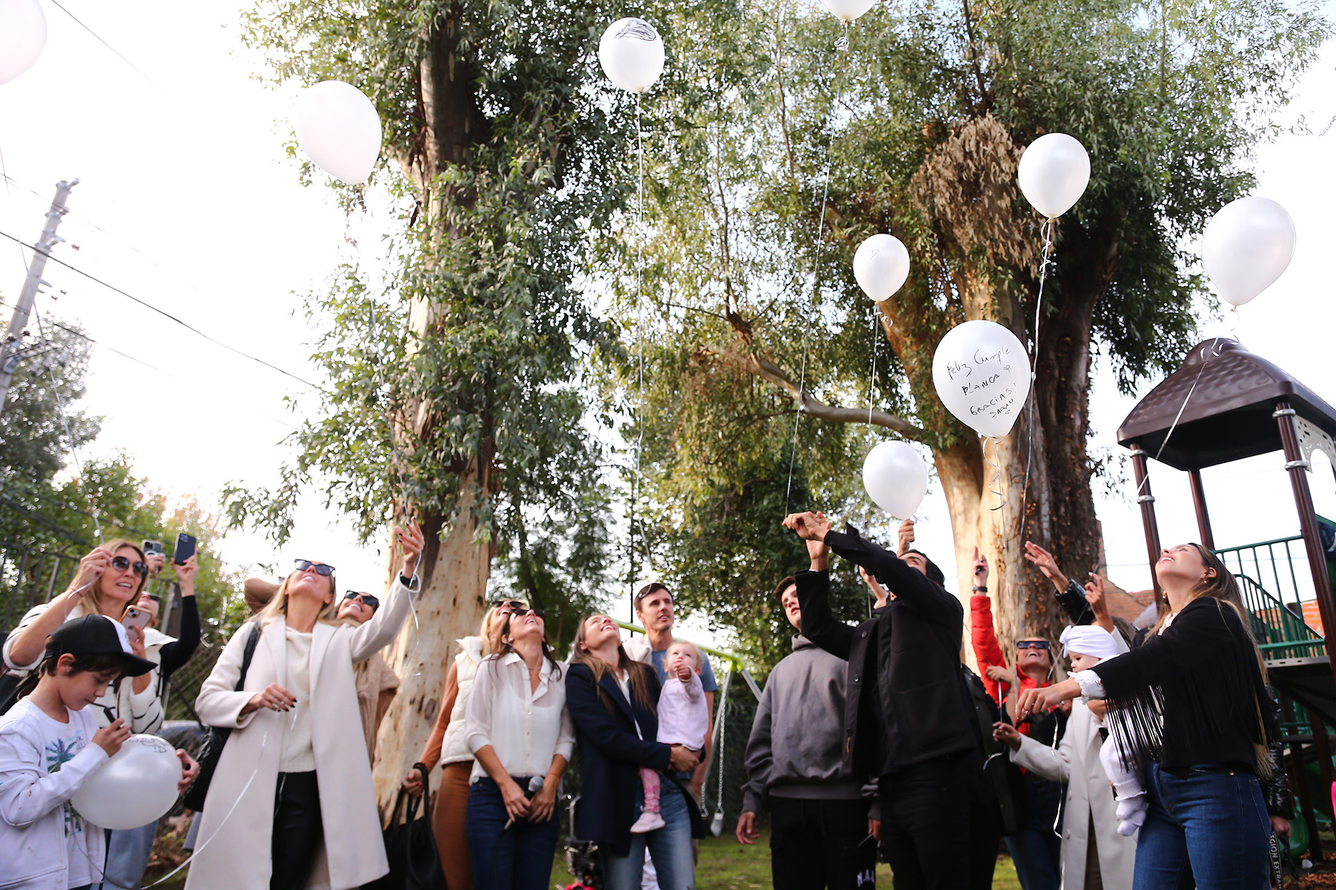 La suelta de globos en homenaje a Blanca (RS Fotos)