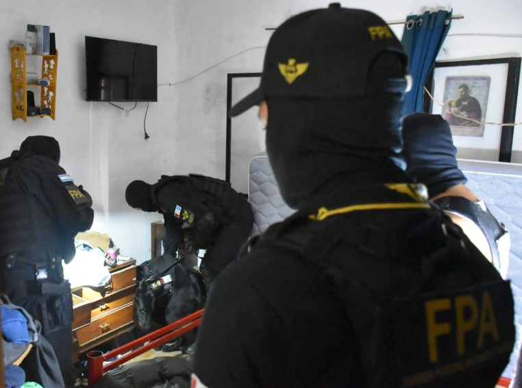 Cayó una banda narcofamiliar en Córdoba: hay cinco detenidos y siete búnkeres cerrados