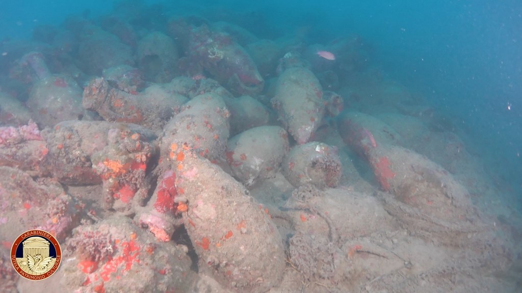 Descubren un tesoro romano frente a las costas de Sicilia