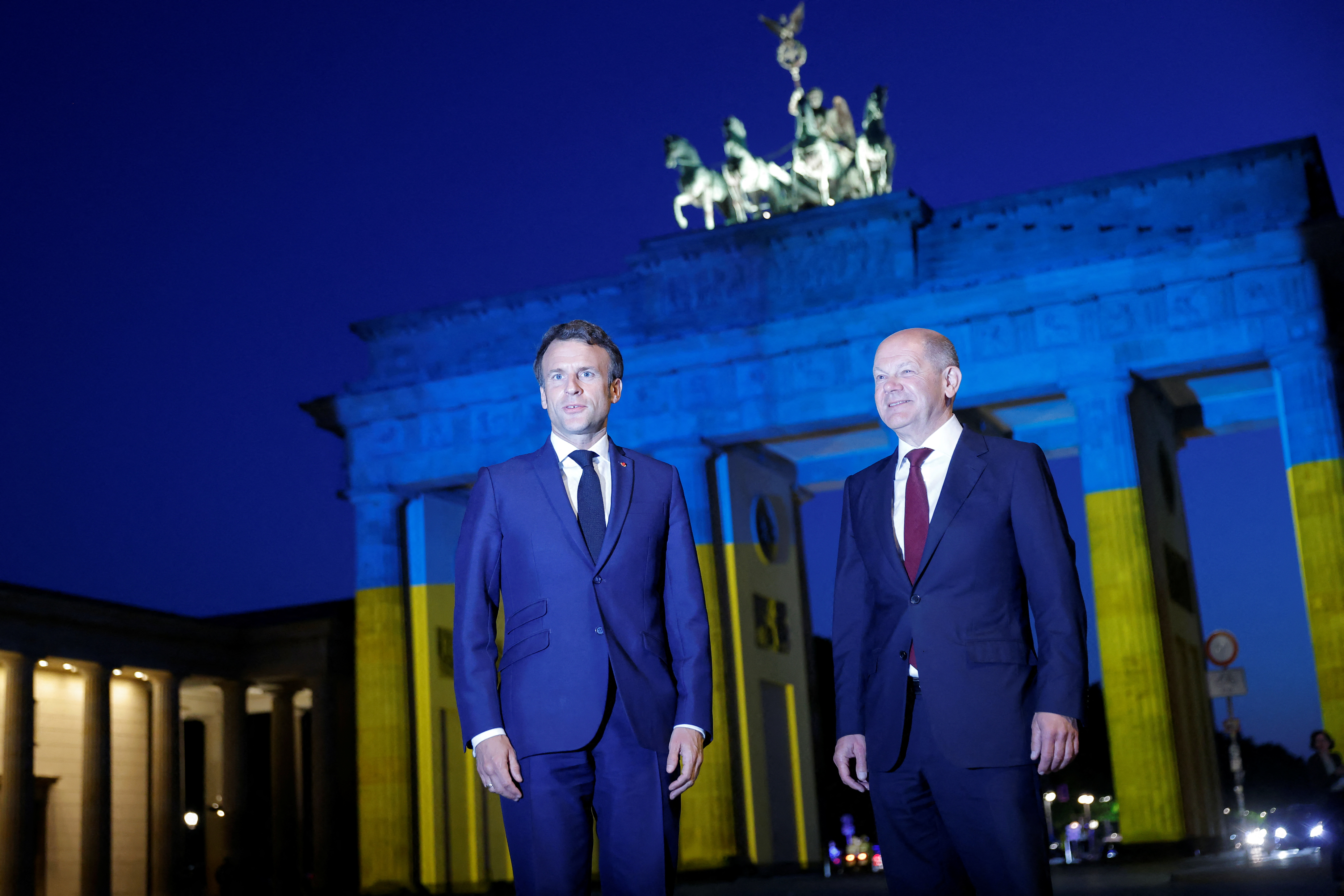 Emmanuel Macron y Olaf Scholz conversaron con Putin (REUTERS/Michele Tantussi)