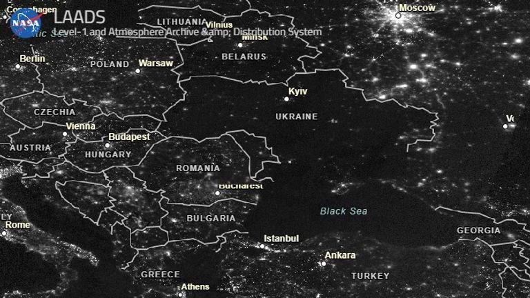Una imagen de Europa desde el espacio ayer, 23 de noviembre. Todo Ucrania experimentó un apagón
