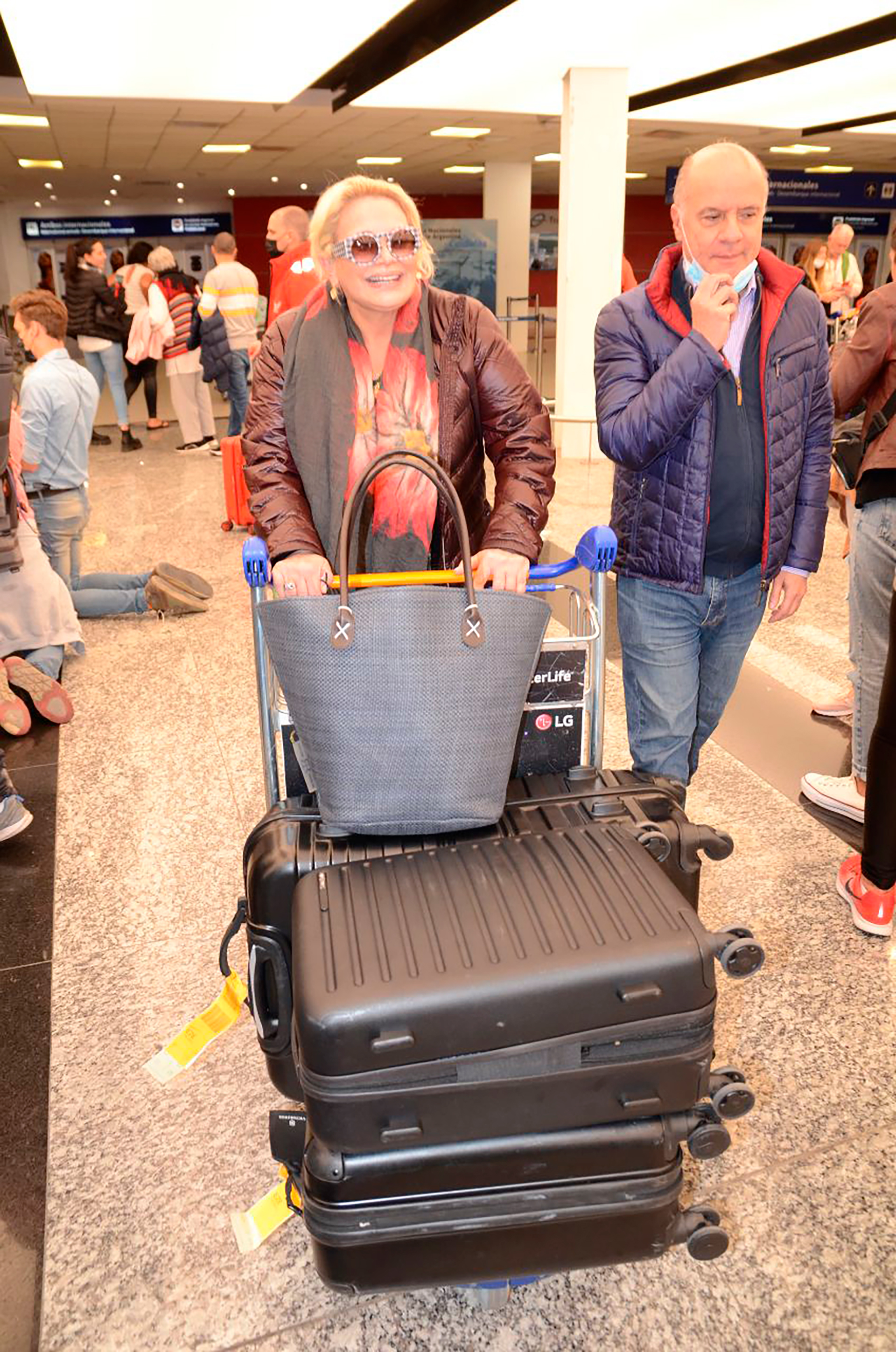 Carmen Barbieri también acompañó a su hijo (RS Fotos)