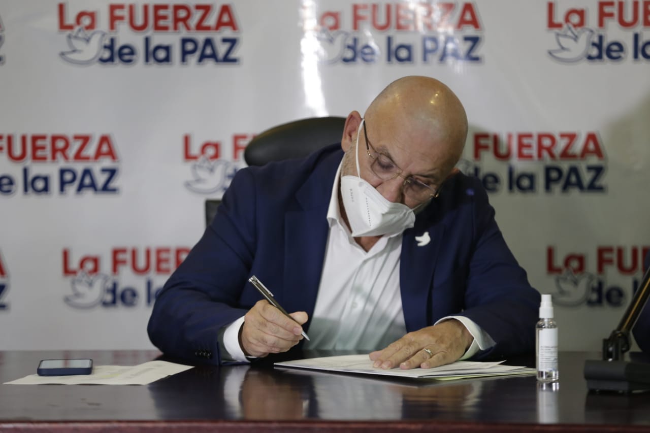 Roy Barreras buscará la Presidencia con la “Fuerza de la Paz” y un millón de firmas