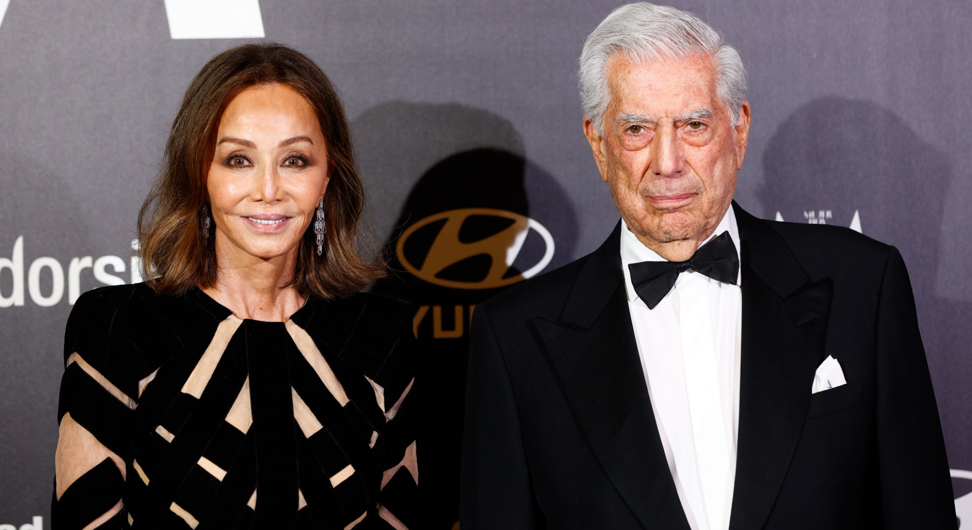 Mario Vargas Llosa estuvo casado por 50 años con Patricia Vargas Llosa, madre de sus tres hijos, de quien se separó en 2015 cuando inició su relación con Isabel Preysler. 