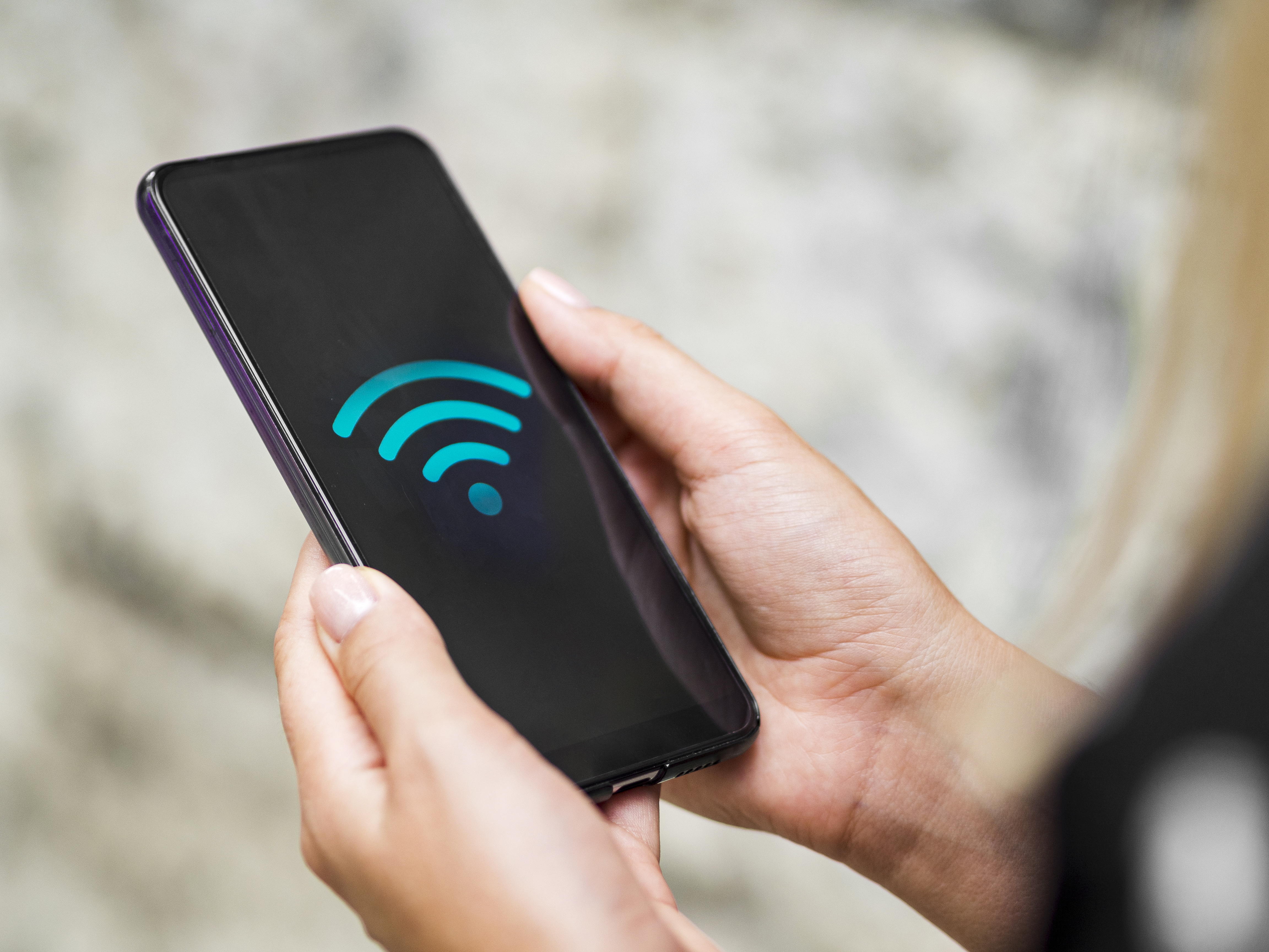 Wi fi смартфон. Смартфон WIFI. Wi-Fi в смартфоне. VOWIFI МЕГАФОН. Смартфон WIFI фото.