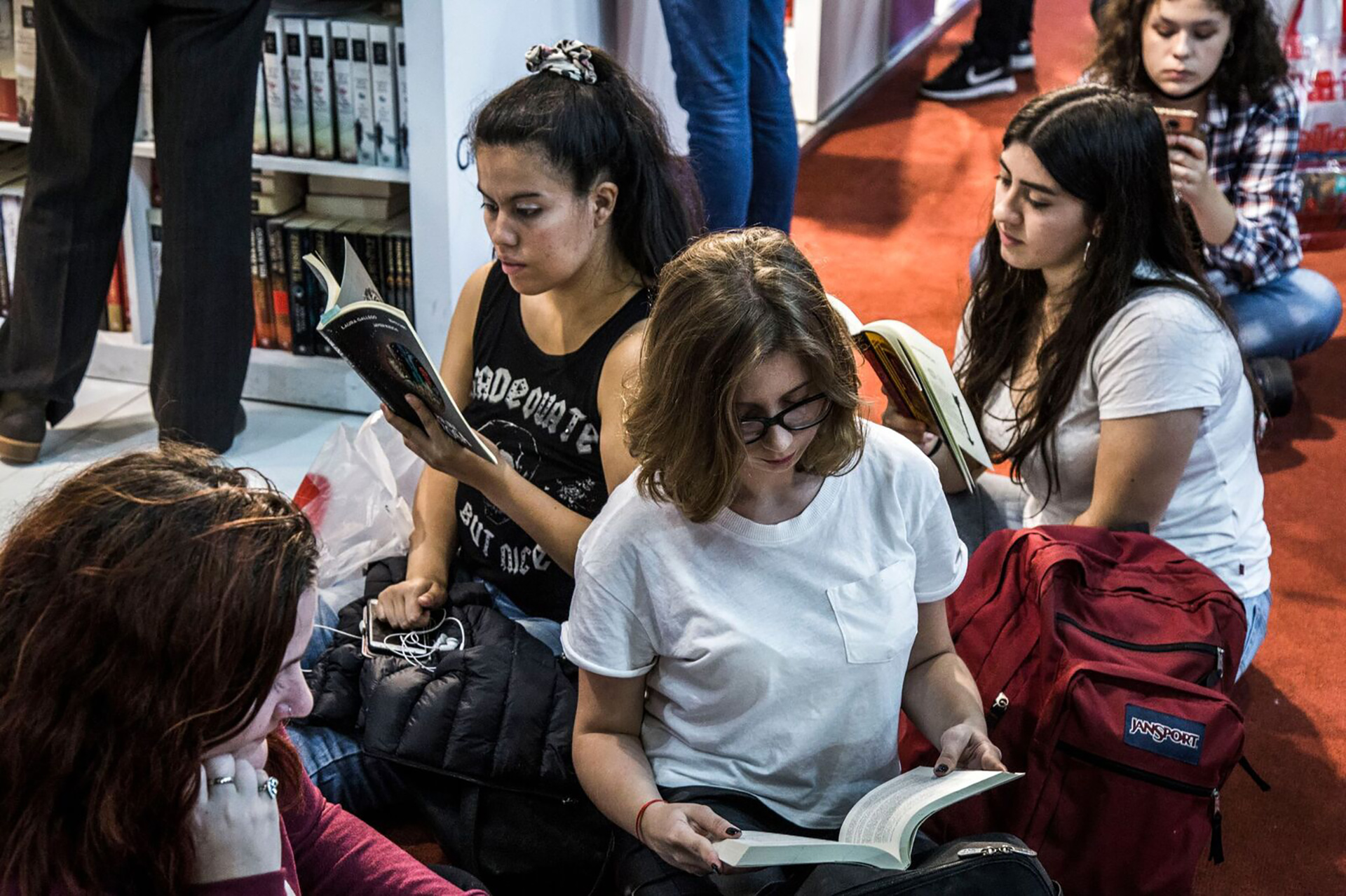 Miles de seguidores, pasión por los libros y una apuesta al futuro: los “Bookfluencers” ahora se reúnen en Mar del Plata