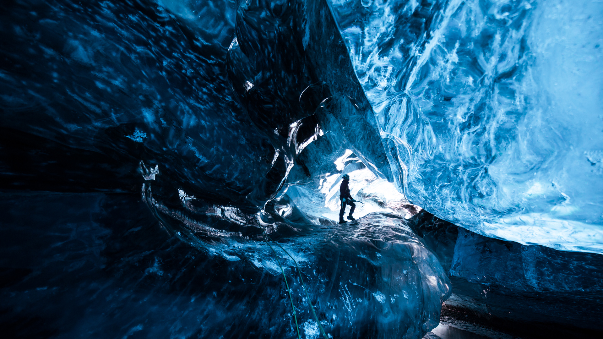 Las más famosas es la cuevas de hielo se encuentran en el Parque Nacional Vatnajokull, en la parte sur del país. Se las conocen como Blue Ice Caves (istock)