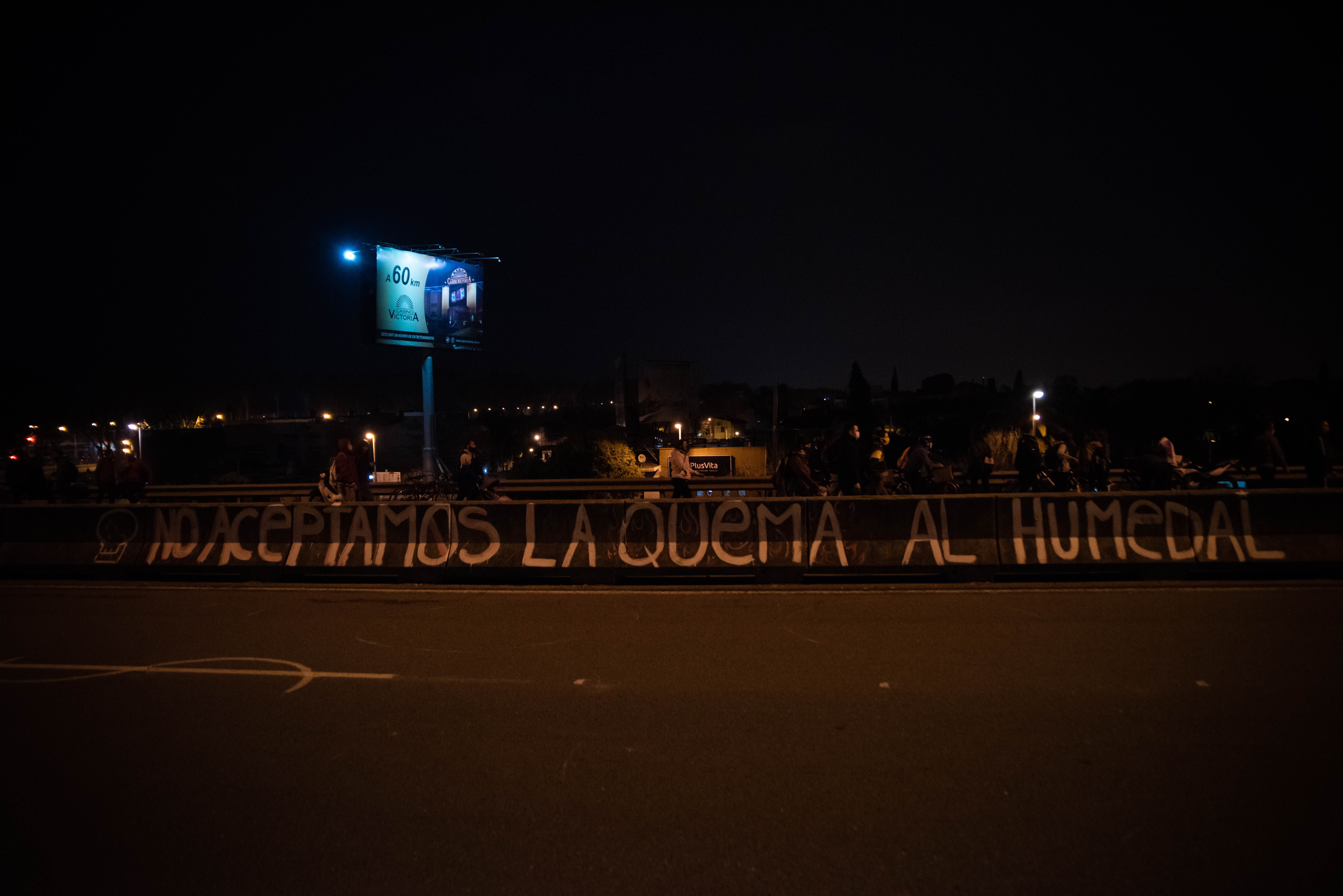 Las protestas se repetirán en los próximos días y los ecologistas le llevarán un petitorio a los concejales de Rosario