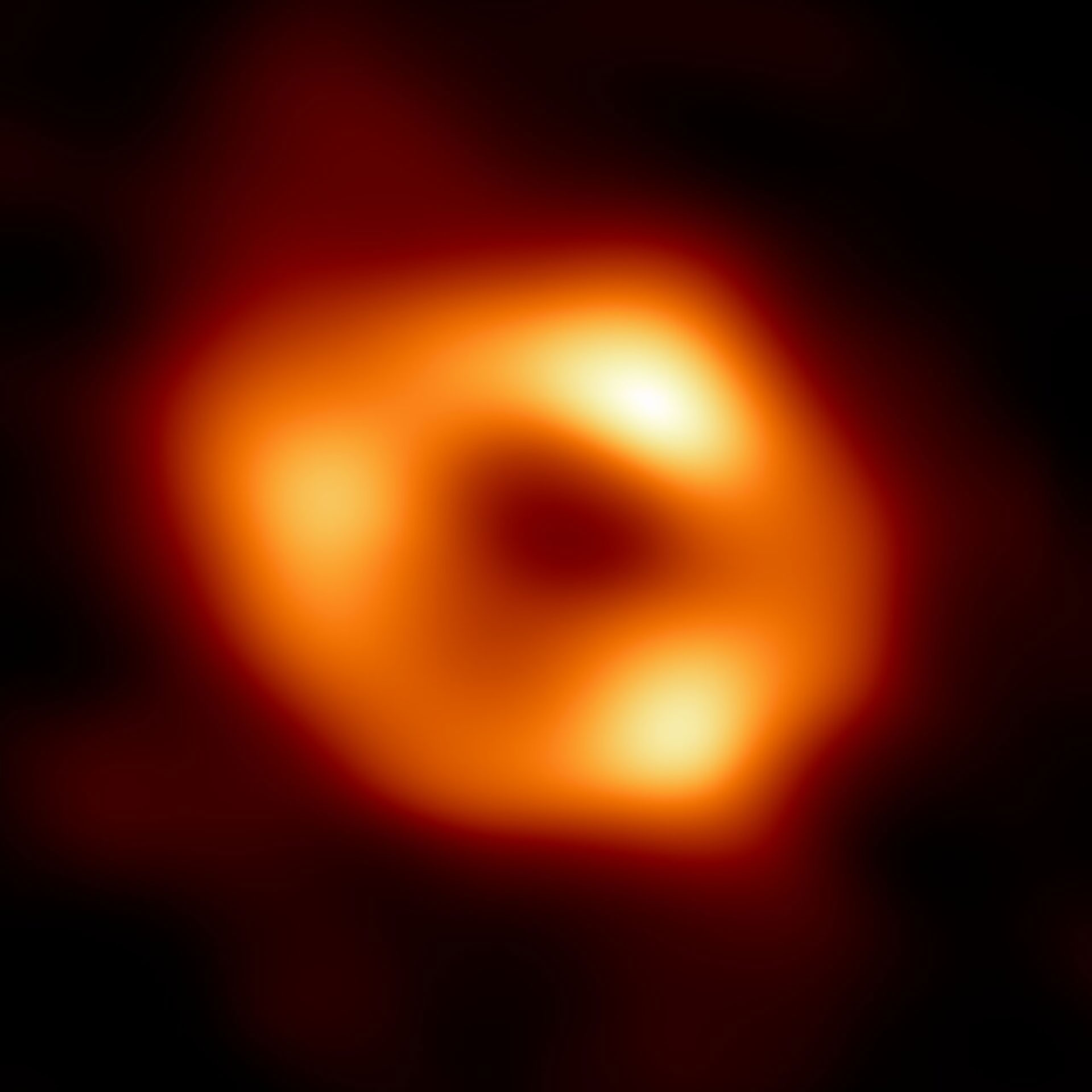 Primera fotografía del agujero negro supermasivo del centro de nuestra galaxia, la Vía Láctea, conocido como Sagitario A. (EHT Collaboration)