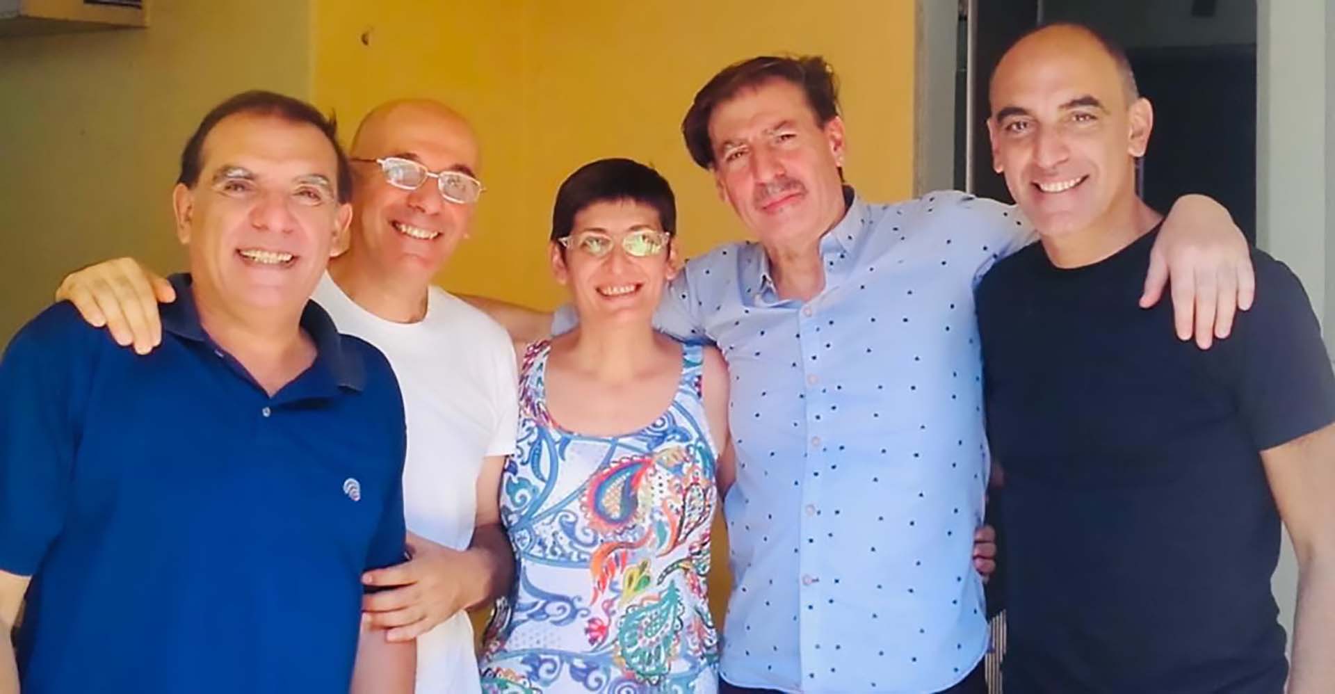 Mauricio Dayub (63), junto a sus hermanos, Miguel Angel (69, médico), Gerardo (67, arquitecto), Raúl (65, Viajante de comercio) y Laura (60, comunicadora).
