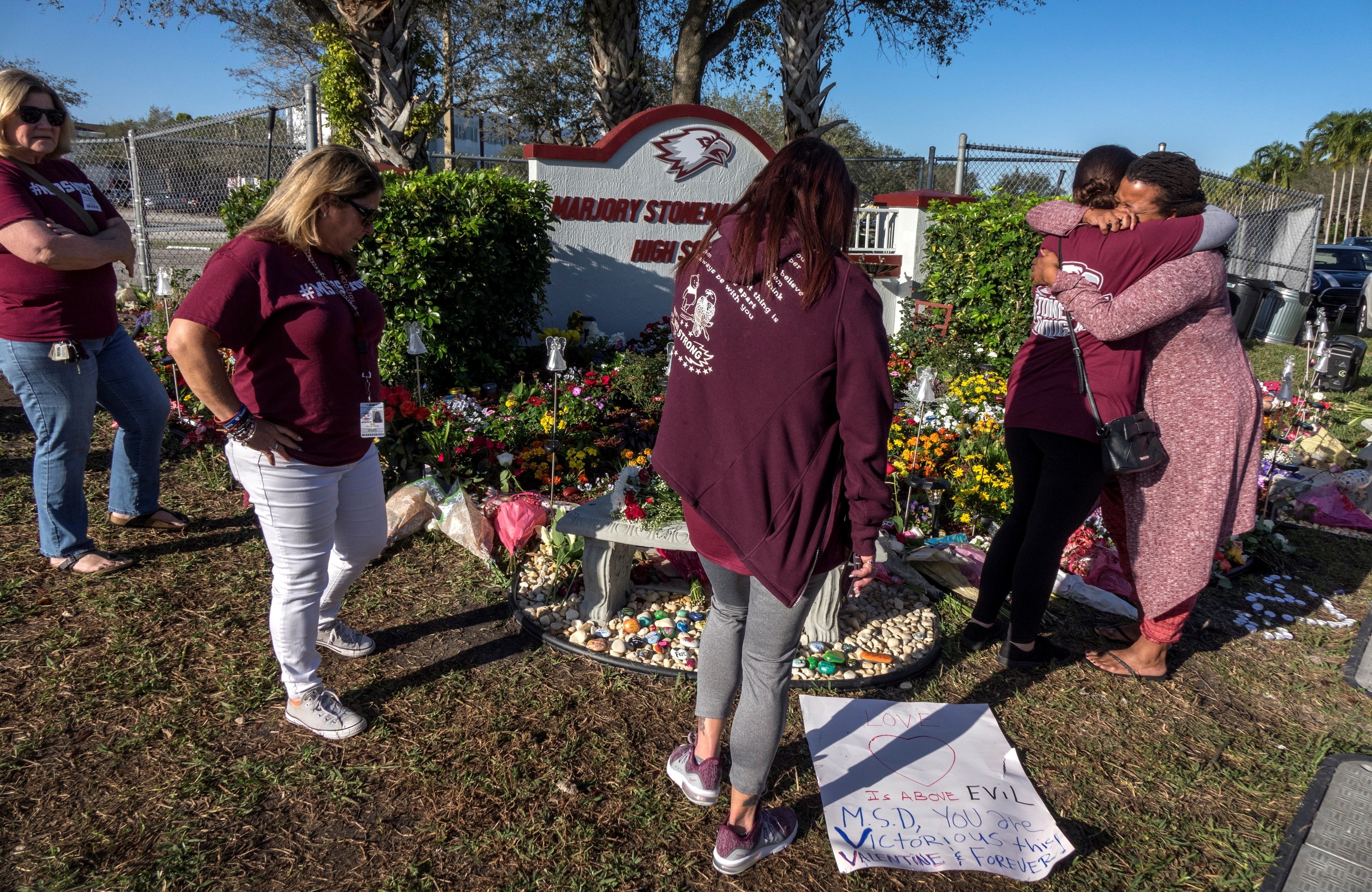 Familias de Florida rechazan la masacre en Texas