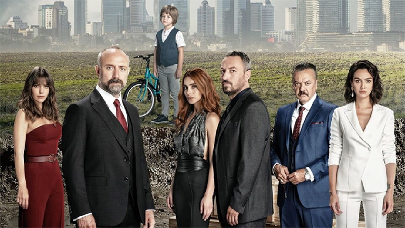 "Babil" es protagonizada por Halit Ergenç, Nur Fettahoglu, Birce Akalay, Ozan Güven, Mesut Akusta y Asli Enver. (HBO Max)