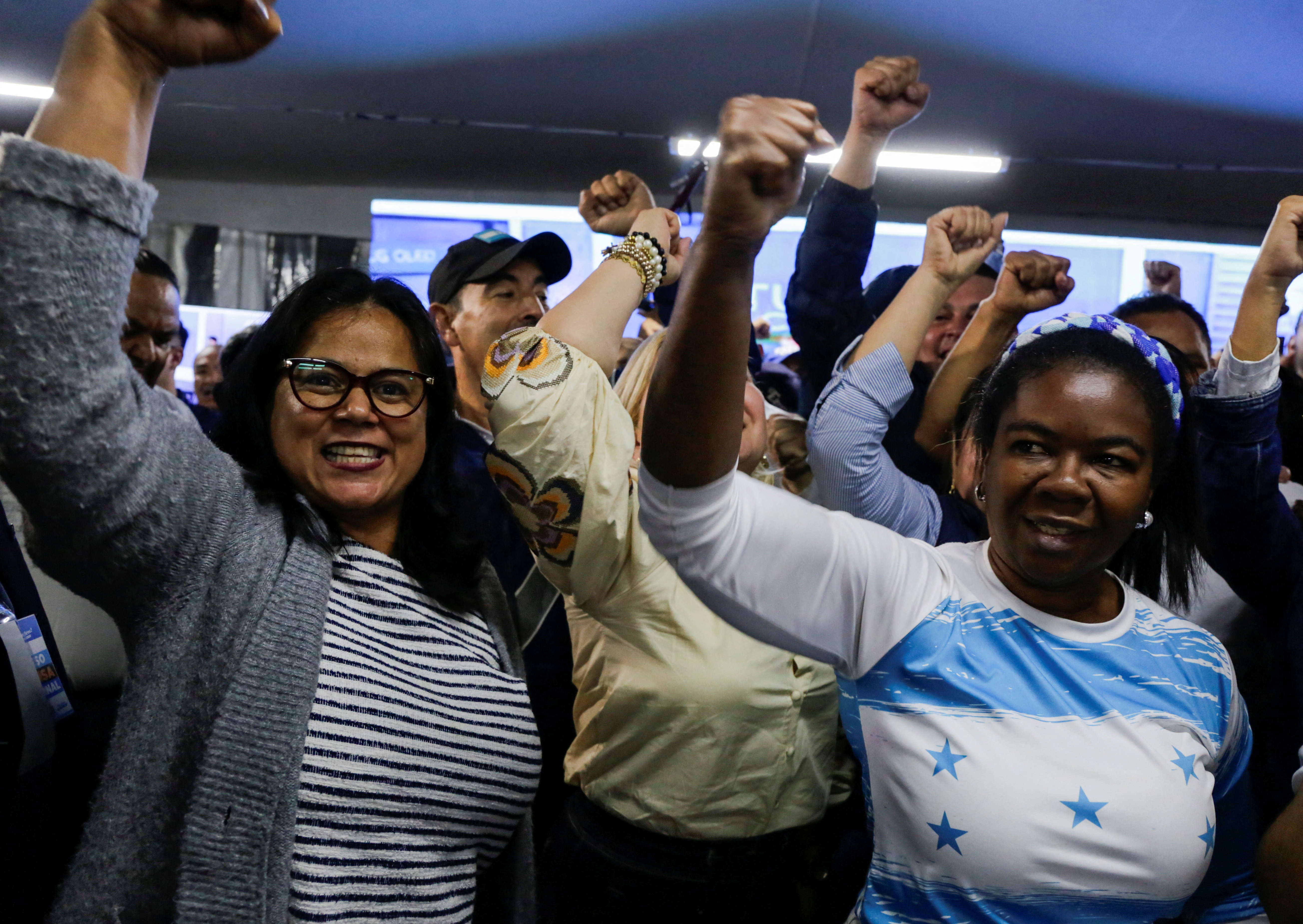 “Mecheros VIP”: los cinco argentinos que robaron en un shopping de Miami pagaron la fianza y regresaron al país