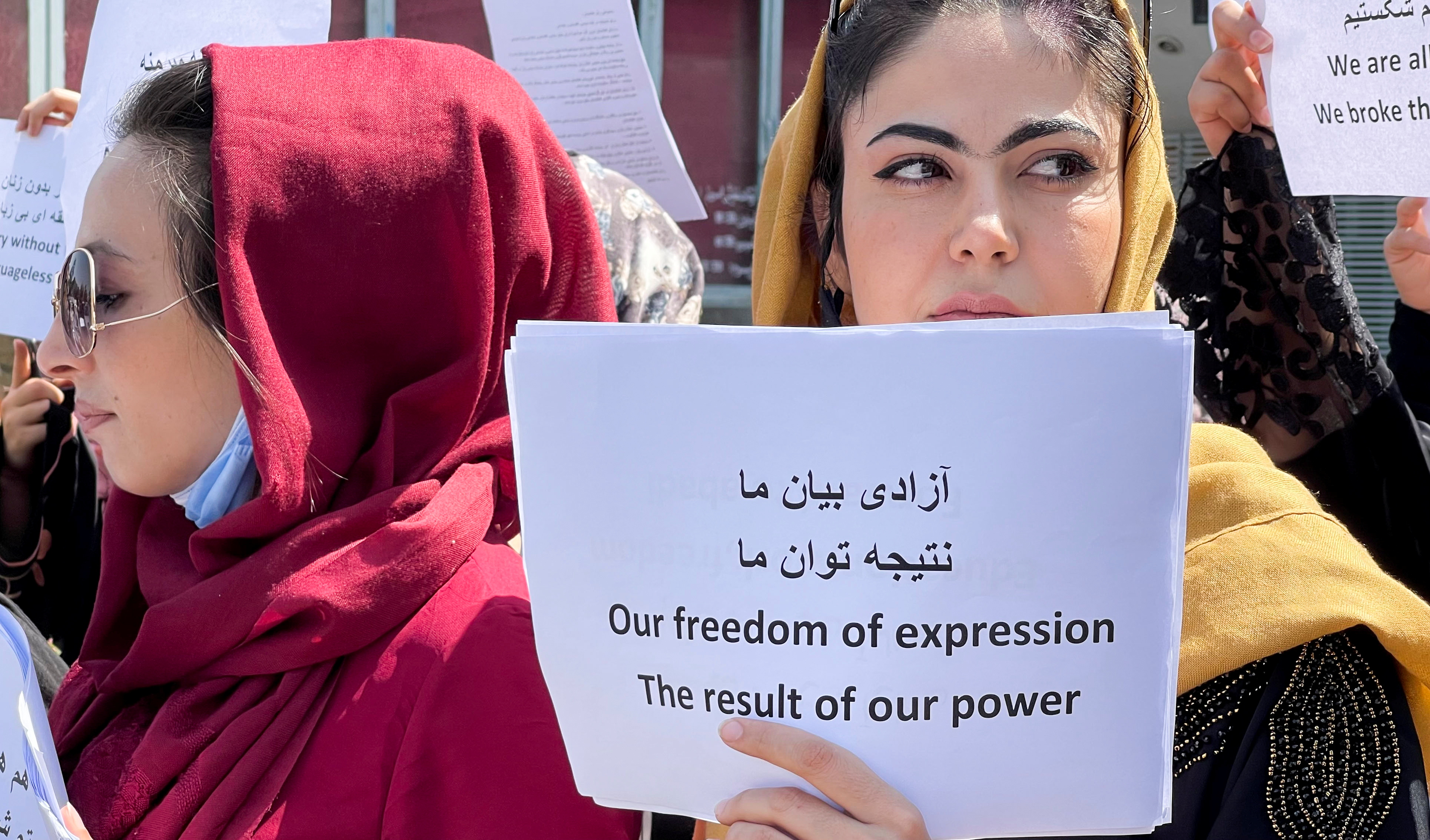 Manifestación de mujeres el viernes en Kabul (Foto: REUTERS)