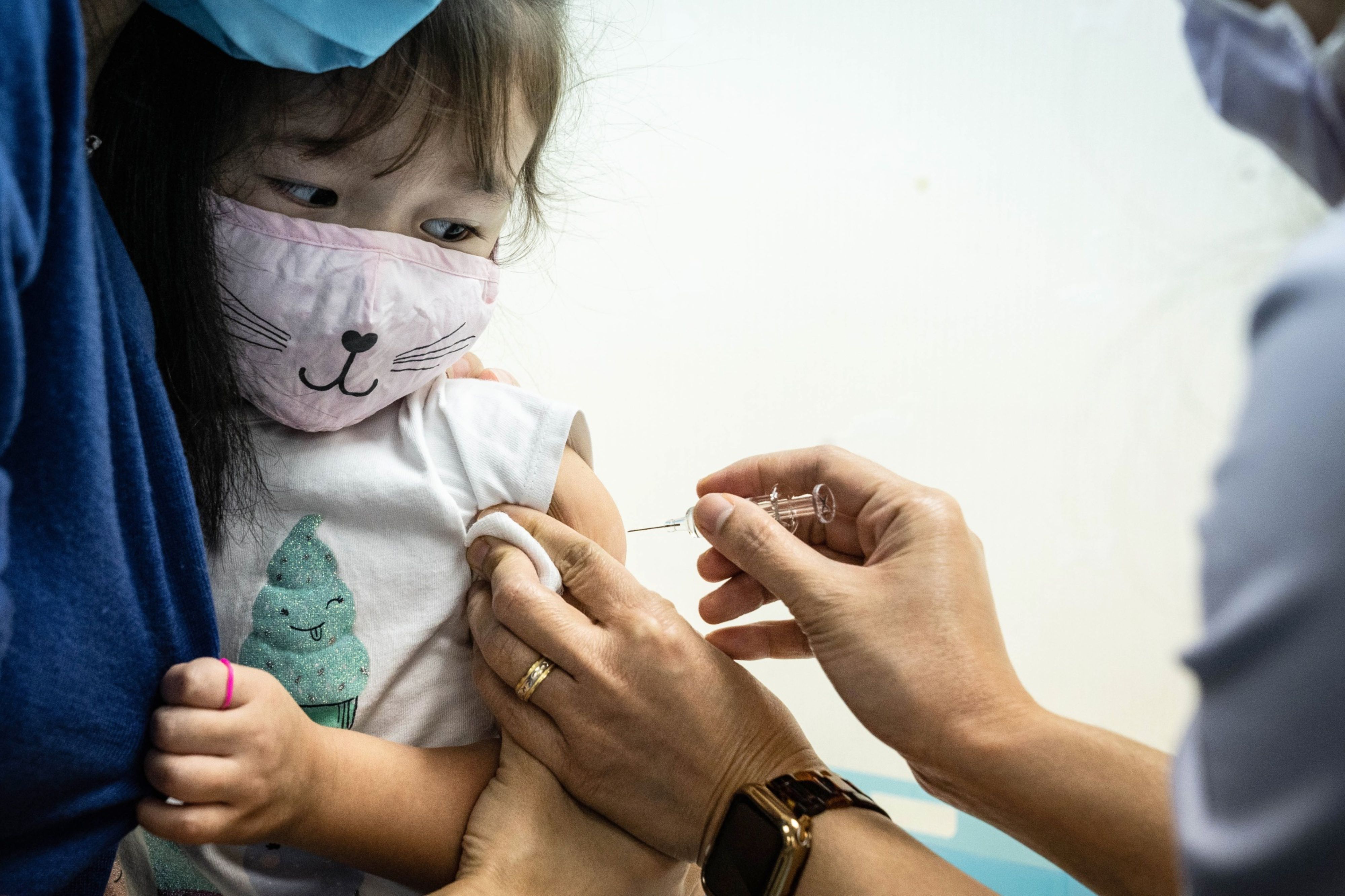 Las interrupciones en los servicios de vacunación fueron generalizadas en 2020, y las Regiones de Asia Sudoriental y el Mediterráneo Oriental fueron las más afectadas Foto: Lam Yik/Bloomberg