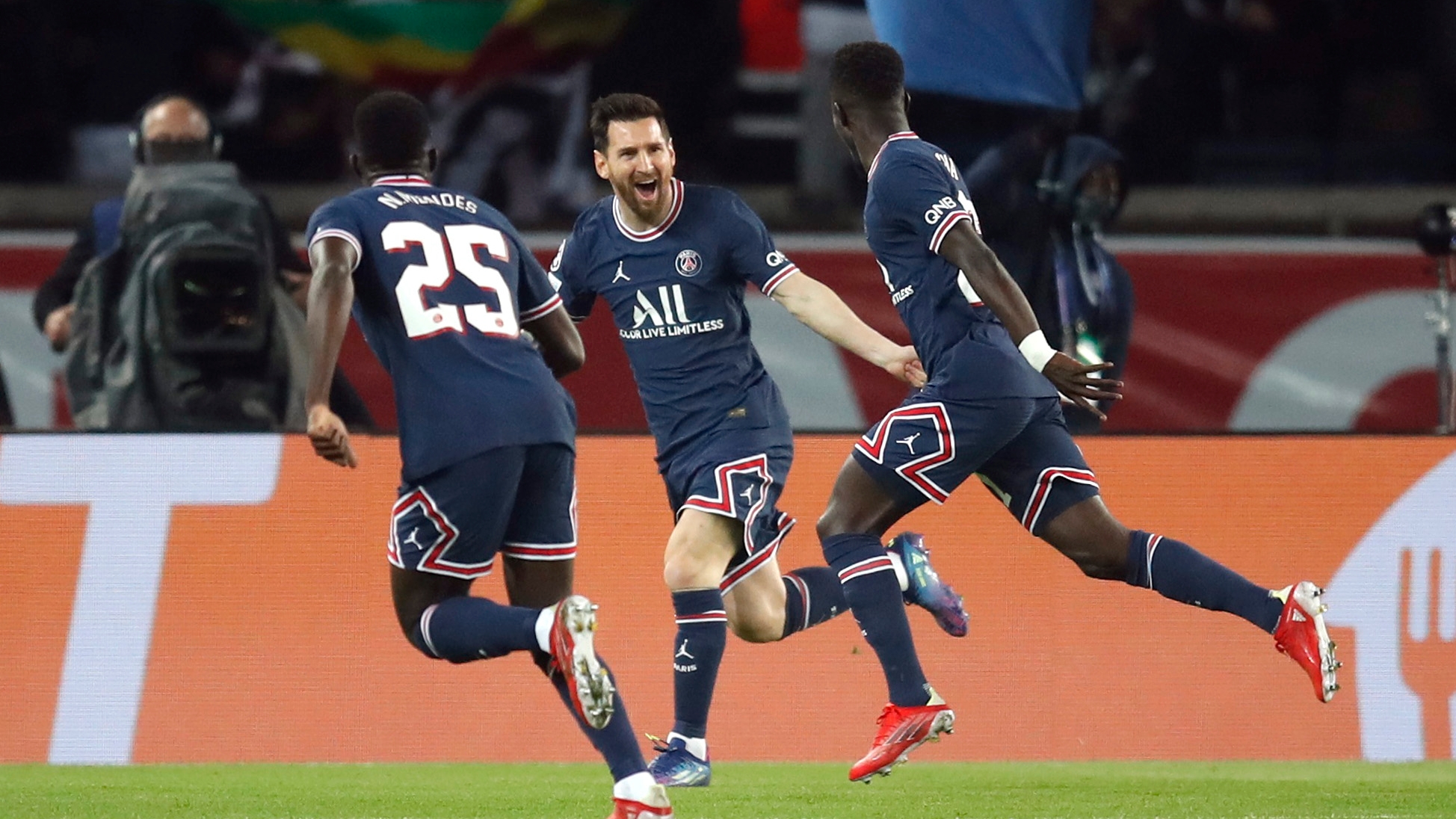 El Primer Gol De Lionel Messi En Psg Fue Elegido El Mejor De La Fase De Grupos De La Champions