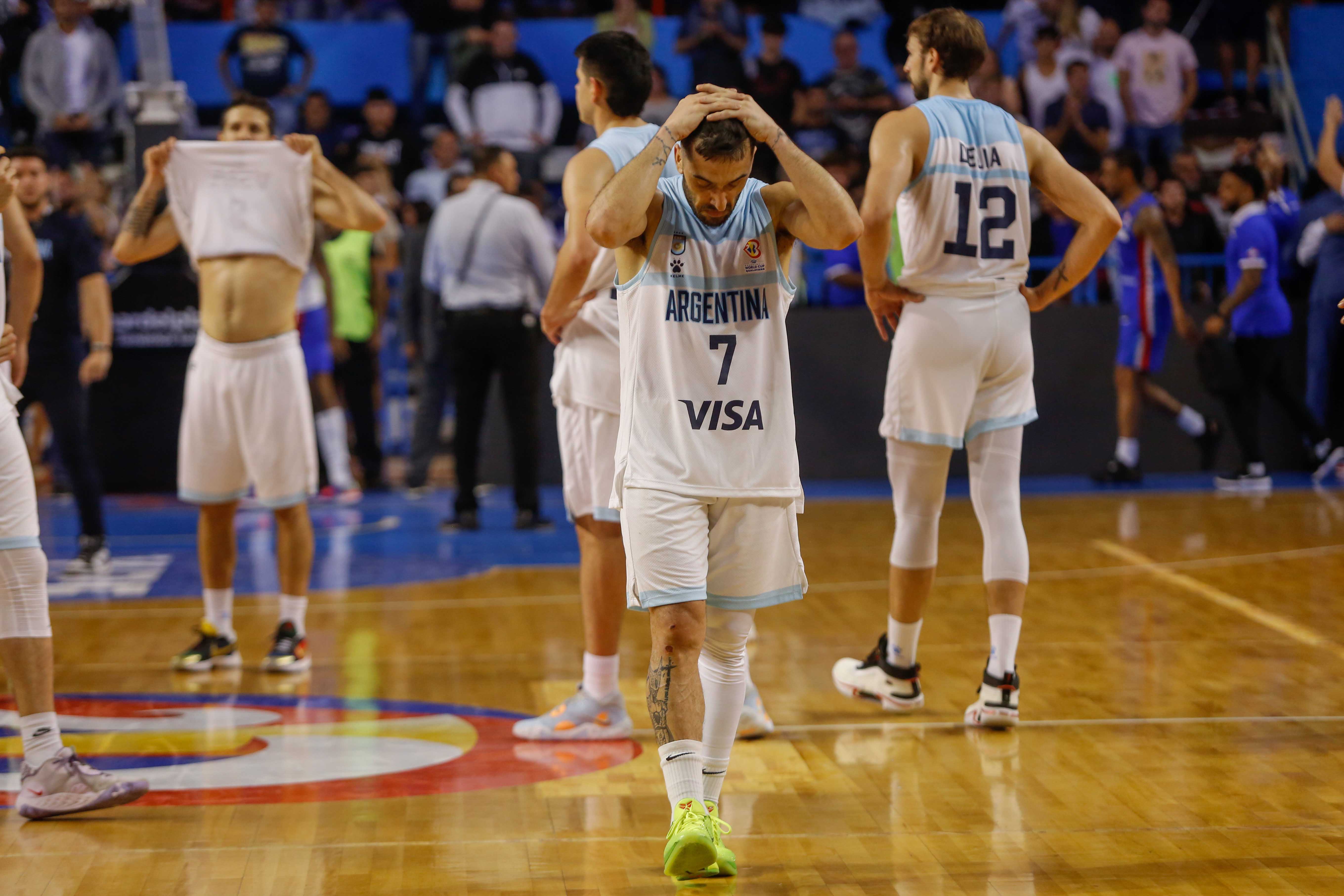 Facundo Campazzo se agarra la cabeza tras quedar fuera del Mundial