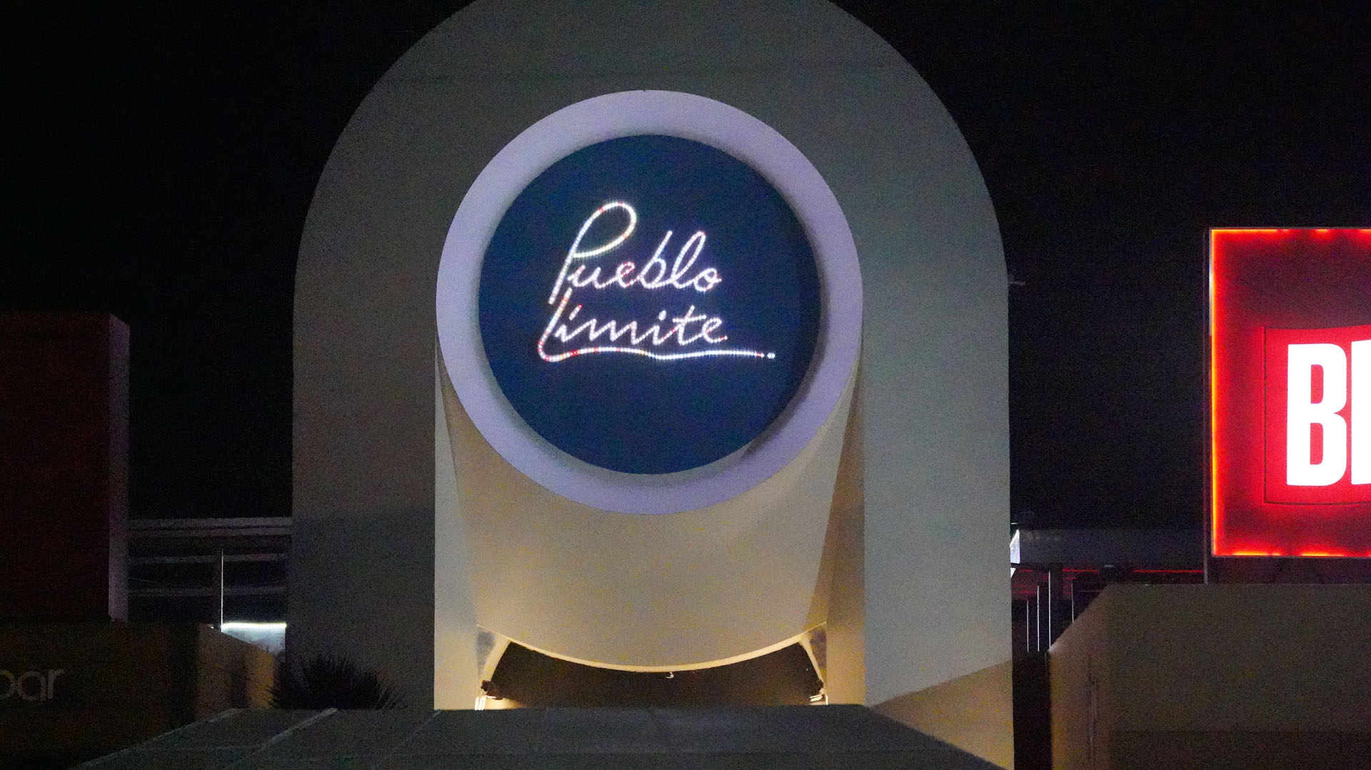 Pueblo Límite, ubicado sobre la Avenida Buenos Aires al 2600, es el boliche más grande de Villa Gesell (Matías Arbotto)