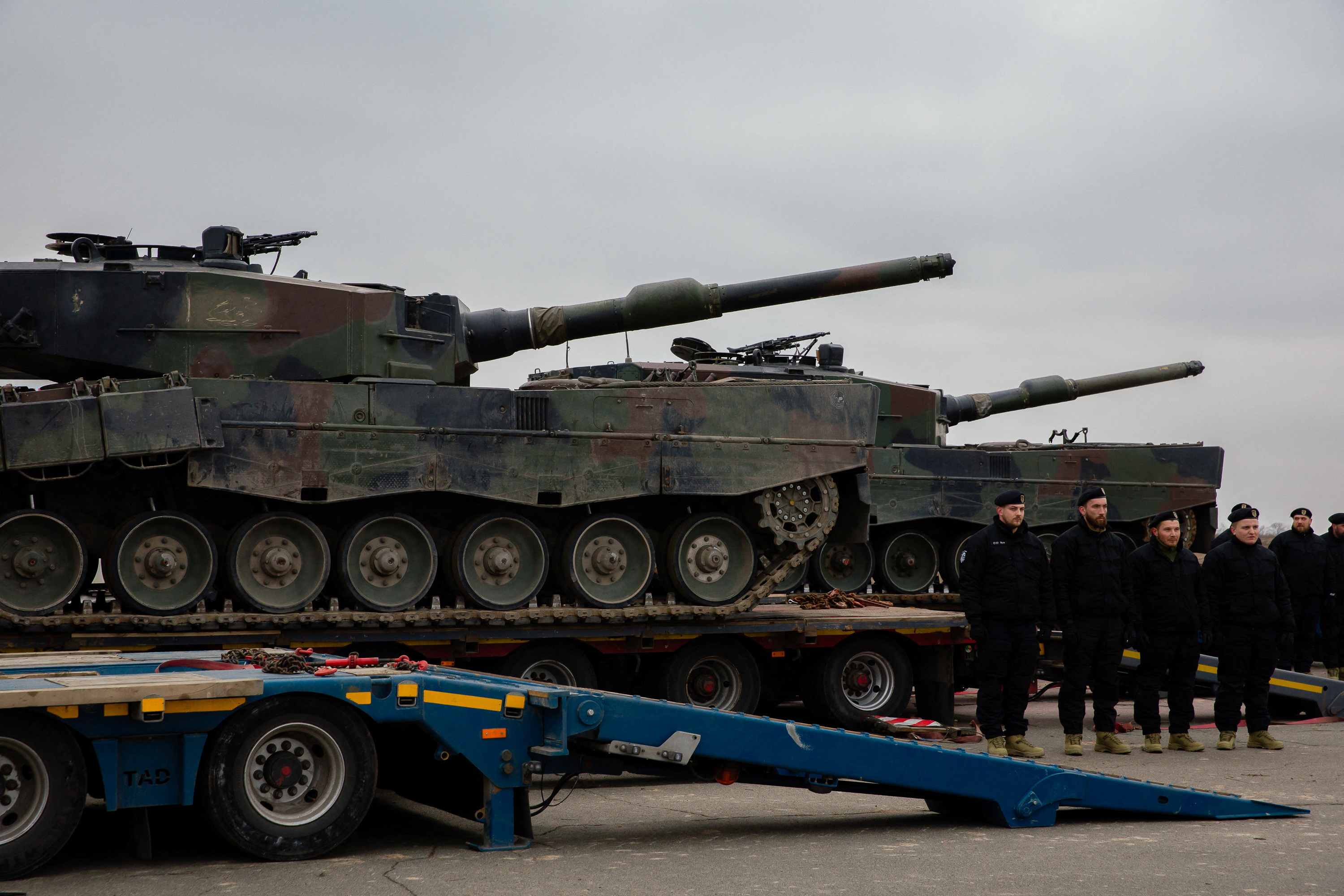 Ucrania recibió 18 tanques Leopard 2 por parte de Alemania (Krystian Maj/Chancellery of Prime Minister of Poland/Handout via REUTERS)