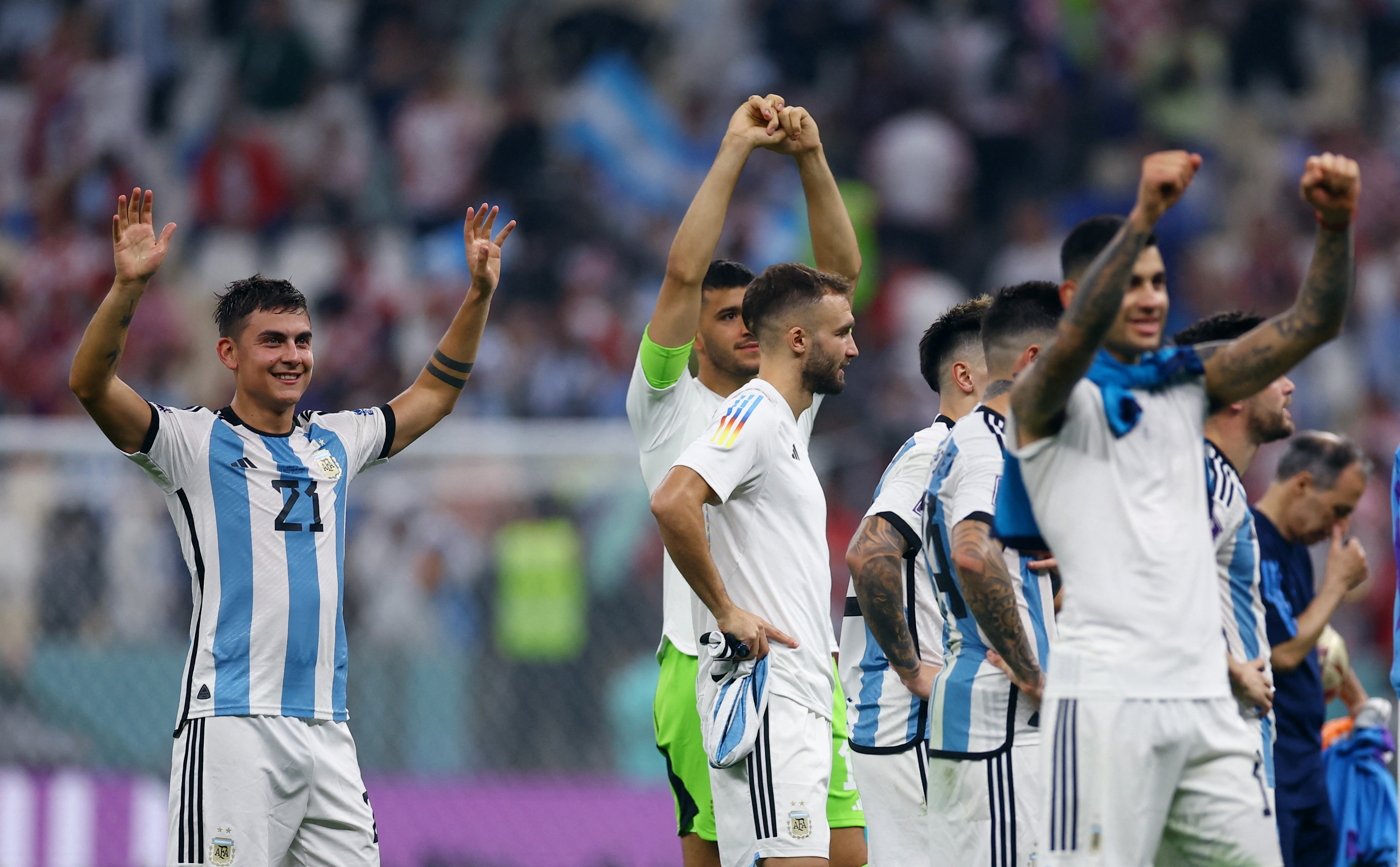 Paulo Dybala en el partido ante Croacia (REUTERS/Kai Pfaffenbach)