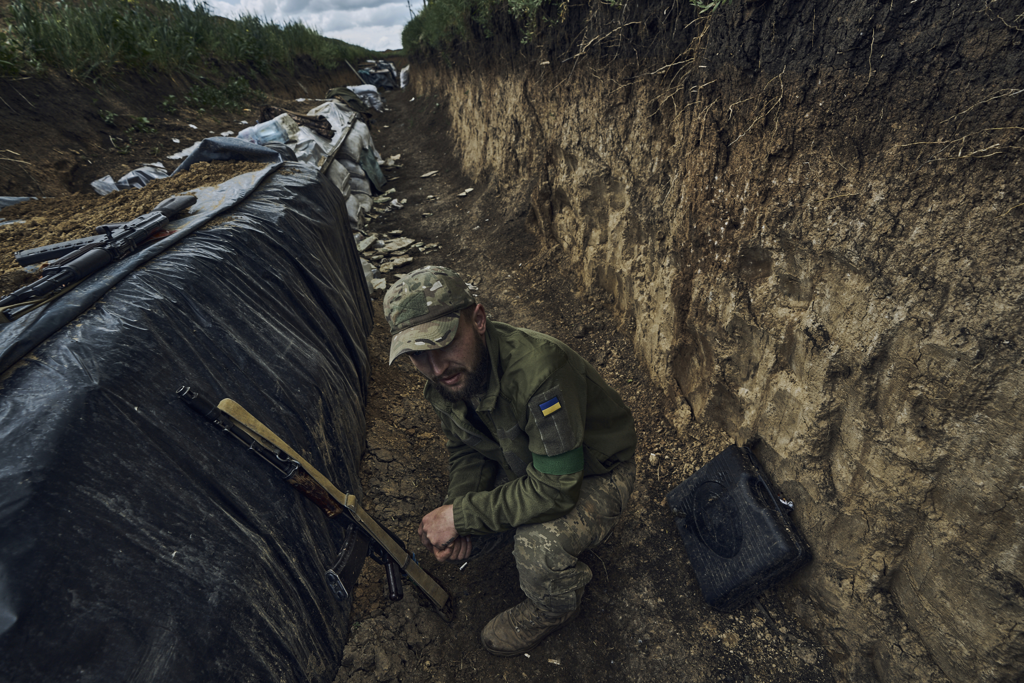 En el sur -que podría ser el foco de la contraofensiva- Rusia ha creado una red de trincheras para frustrar cualquier avance ucraniano (AP)
