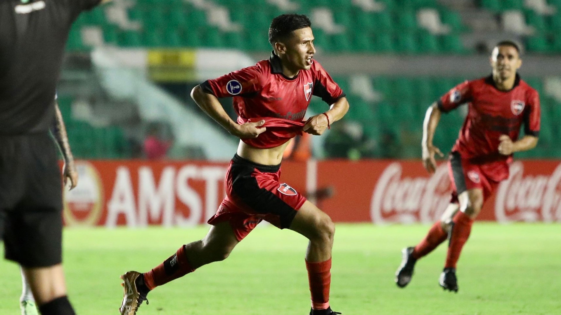 Tras la derrota de San Lorenzo con Fortaleza, Newell’s le ganó a Blooming y aseguró su clasificación en la Copa Sudamericana