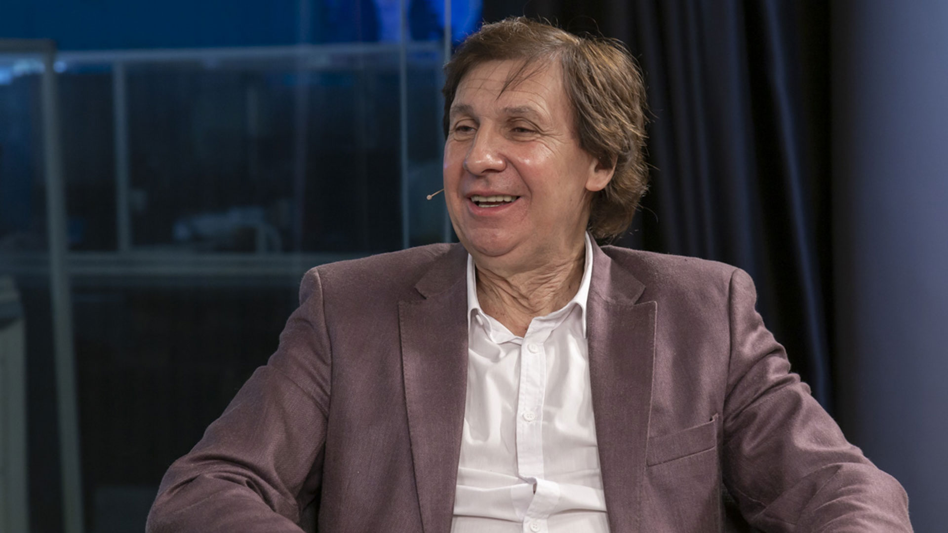 Bambino Pons: “Si no cantara los goles, creo que estaría vendiendo diarios” - Infobae