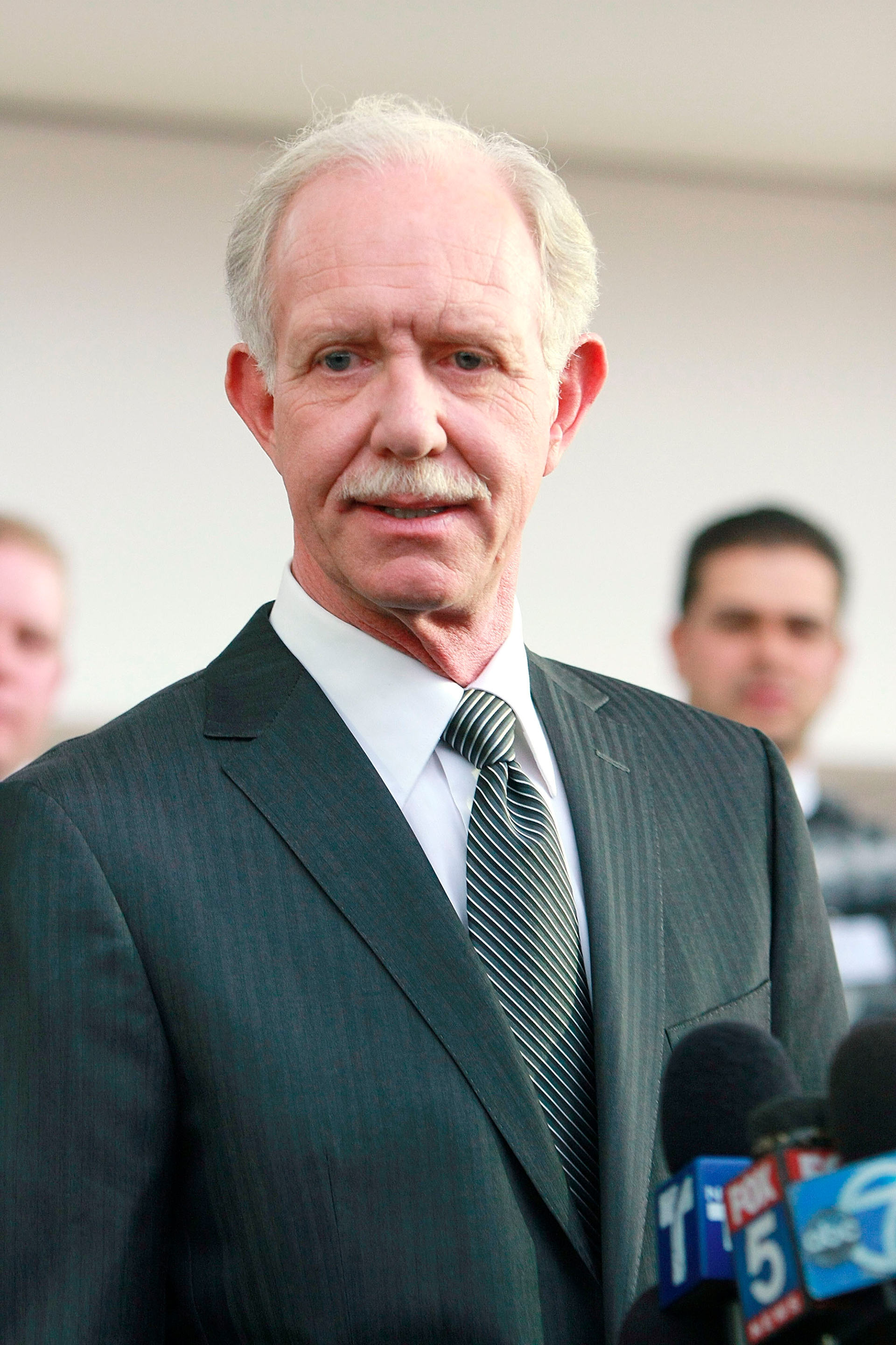 Chelsey “Sully” Sullenberger es actualmente conferencista y autor de varios best-sellers