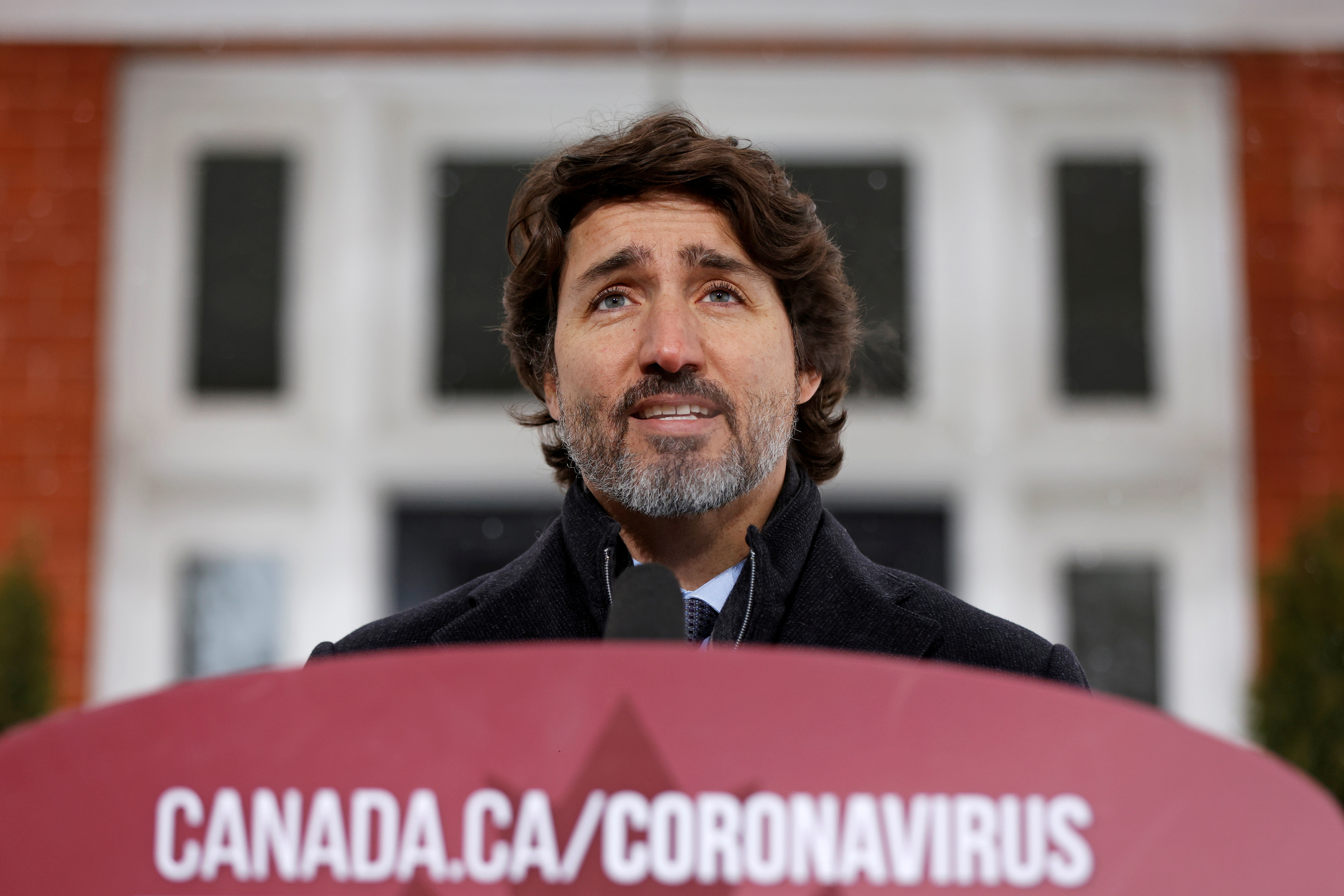 El primer ministro de Canadá, Justin Trudeau, habla durante una conferencia de prensa sobre la propagación de la enfermedad del coronavirus (Foto: Reuters)