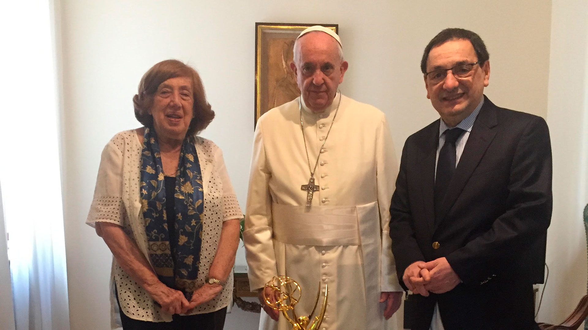 Sergio Rubin y Francesca Ambrogetti con el papa Francisco.