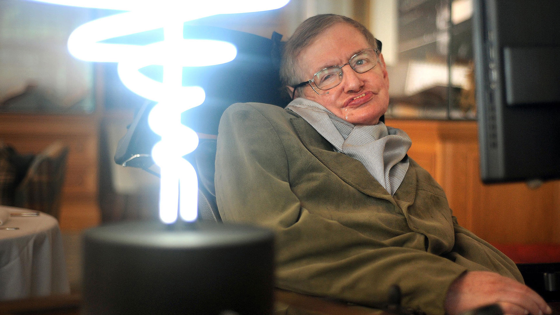 Stephen Hawking (AP)