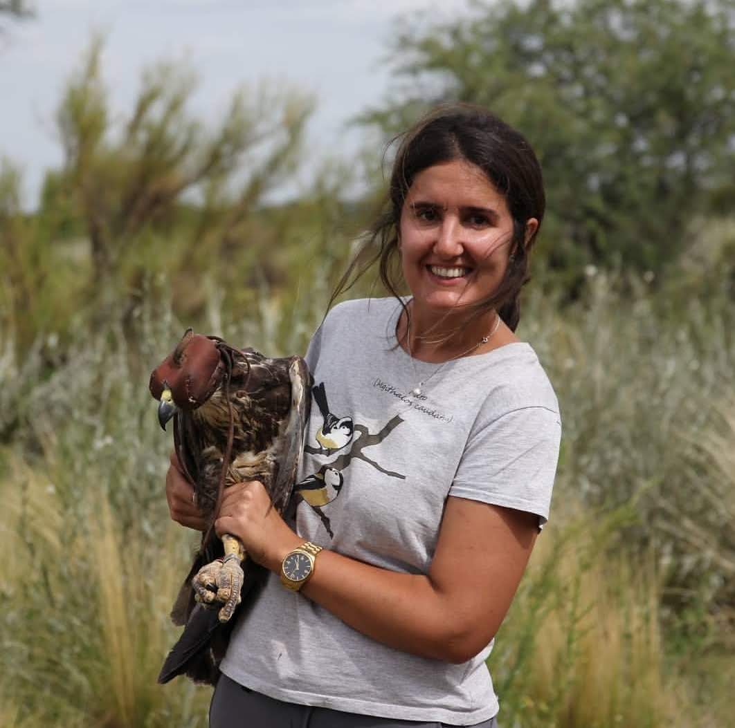 La doctora en biología Beatriz Martínez Miranzo es parte de la investigación sobre las águilas coronadas/CECARA