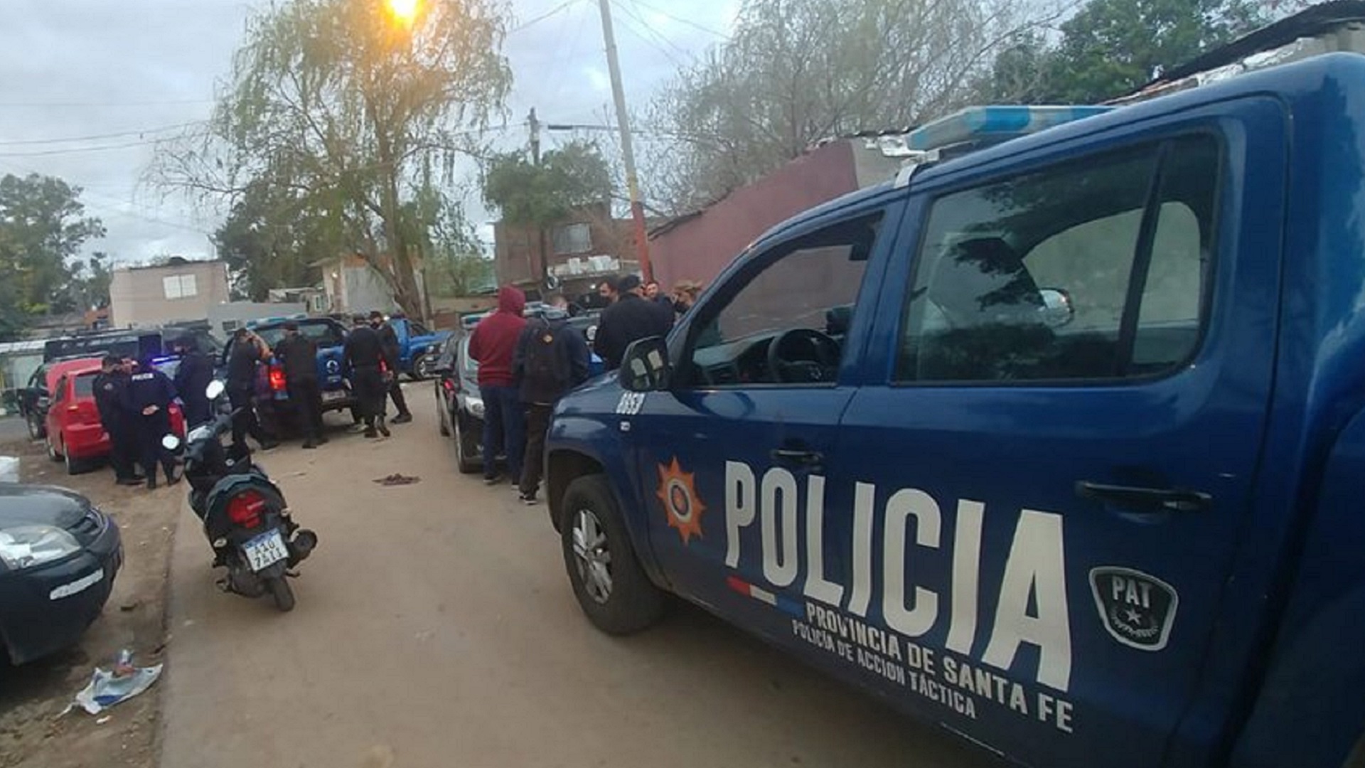 Dos adolescentes fueron asesinados a tiros en la zona norte de Rosario, luego fueron trasladados al Hospital Alberdi, donde fallecieron por múltiples heridas de arma de fuego