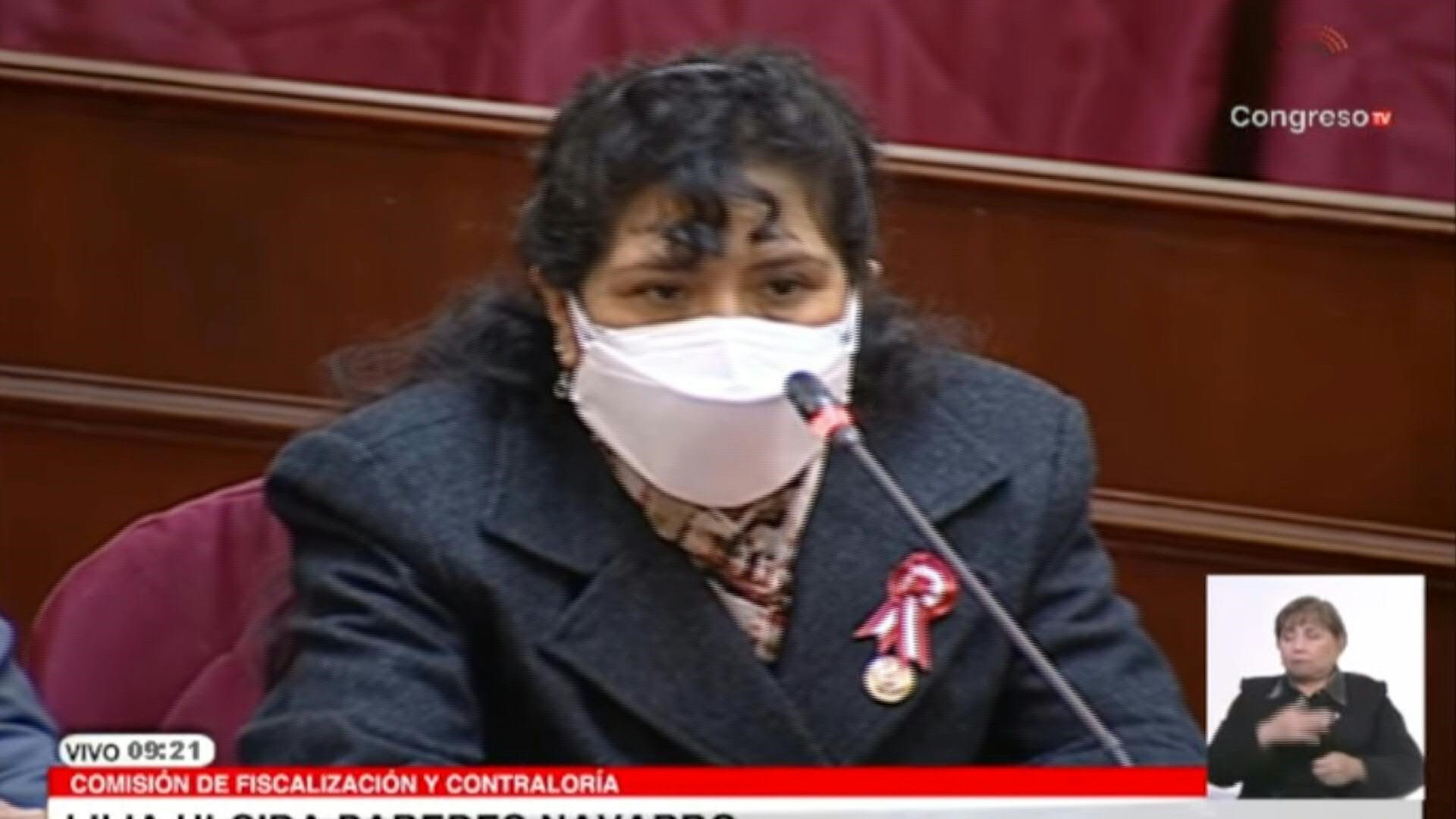 La esposa del presidente peruano Pedro Castillo, Lilia Paredes, compareció el miércoles ante una comisión del Congreso que investiga un caso de supuesto tráfico de influencias que involucra a su hermana, pero se negó a responder las preguntas de los legisladores.