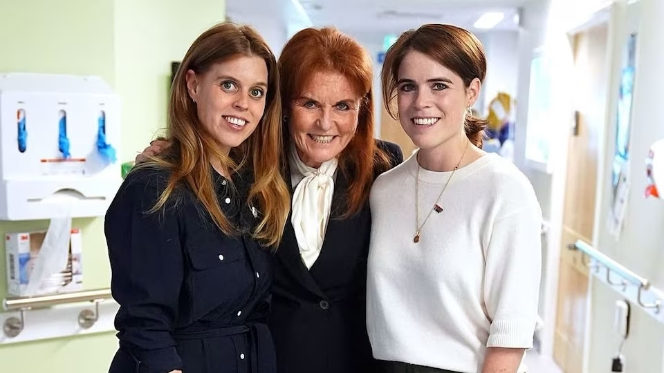 Sarah Ferguson asegura que se disculpó con Jeffrey Epstein para proteger a  sus hijas, Beatriz y Eugenia, tras una llamada “escalofriante” - Infobae