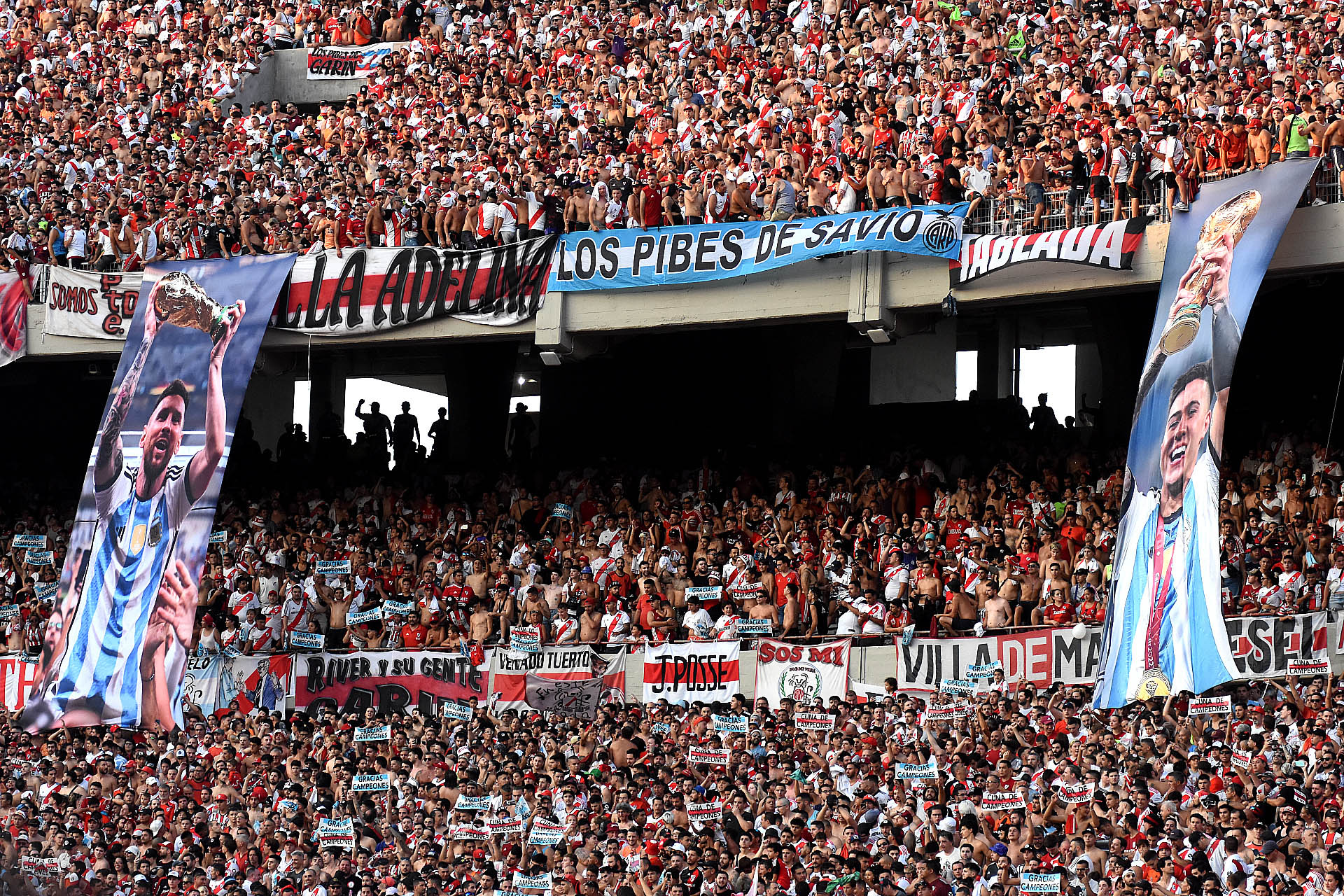 18 fotos del homenaje de River Plate a los campeones del mundo en un Monumental con récord de público