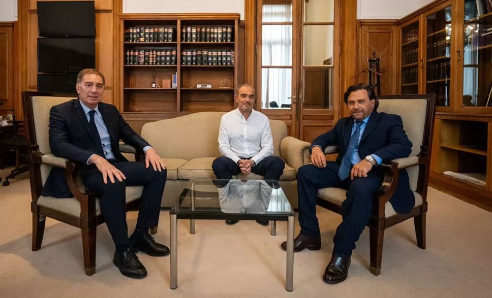 El gobernador de Salta le pidi&oacute; a Santilli y a Lule Menem recursos para infraestructura en la provincia