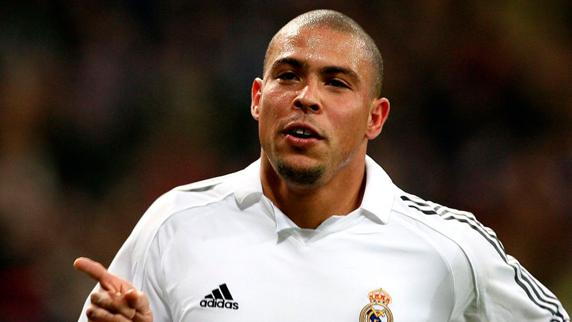 Ronaldo fichó por el Milan en 2007 (@realmadrid)