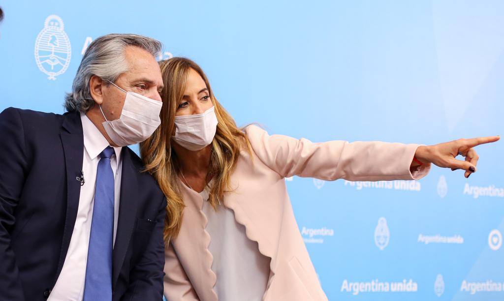 Victoria Tolosa Paz junto al Presidente. Es el nombre que más suena para encabezar la lista oficialista en la provincia de Buenos Aires