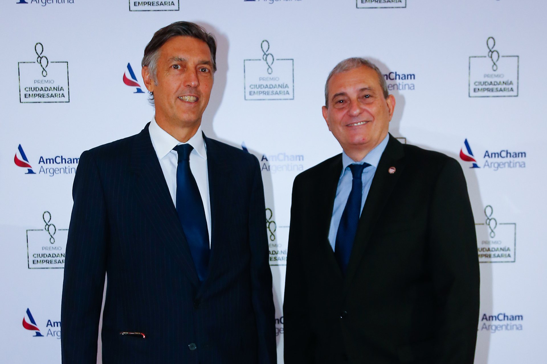 Facundo Gómez Minujín, presidente de J.P. Morgan para Argentina y de Amcham; y Alejandro Díaz, CEO de Amcham