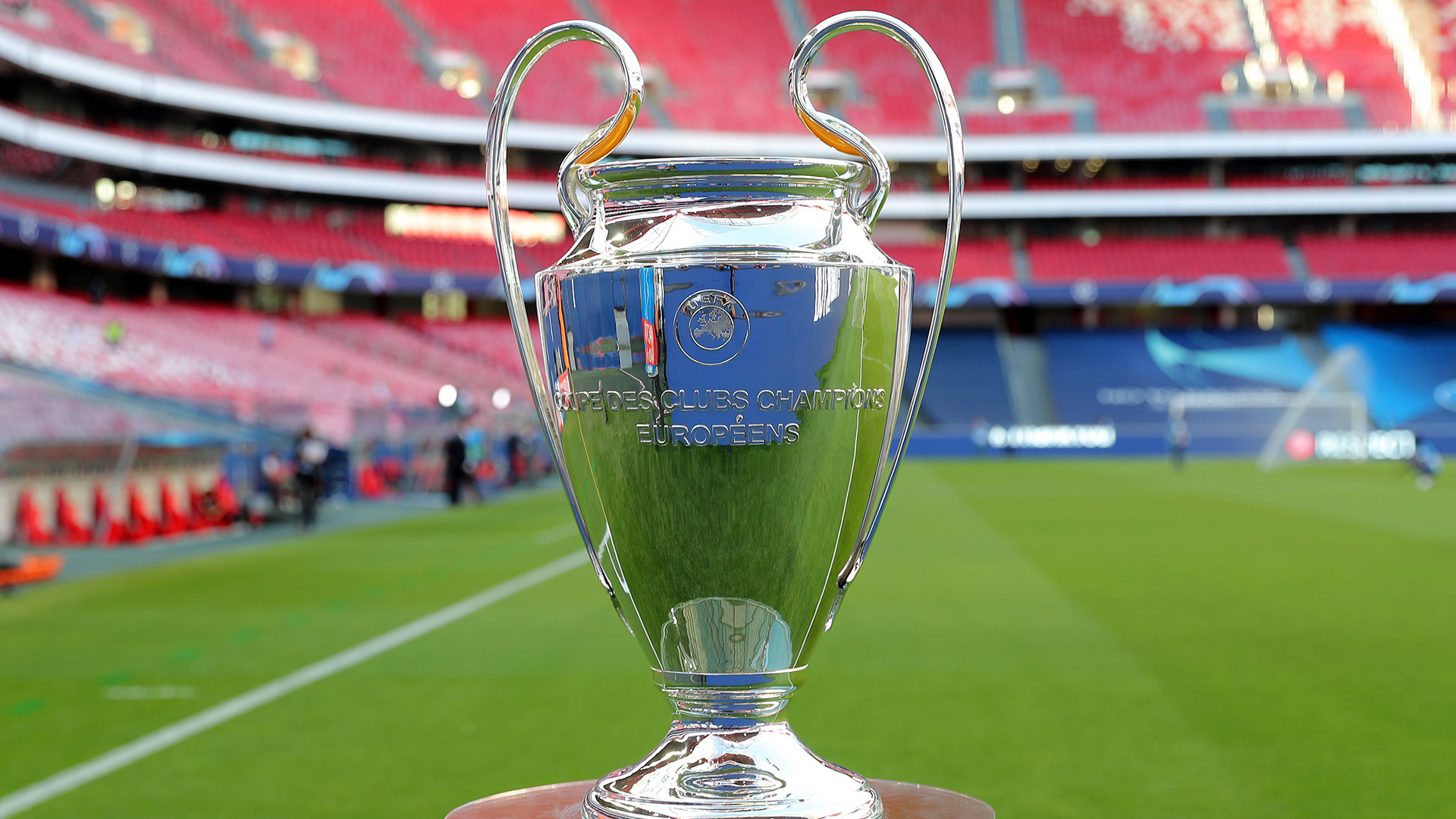 El trofeo de la Champions League, edición 2021-2022 que comenzó a disputarse hoy (Photo by Miguel A. Lopes/Pool via Getty Images)