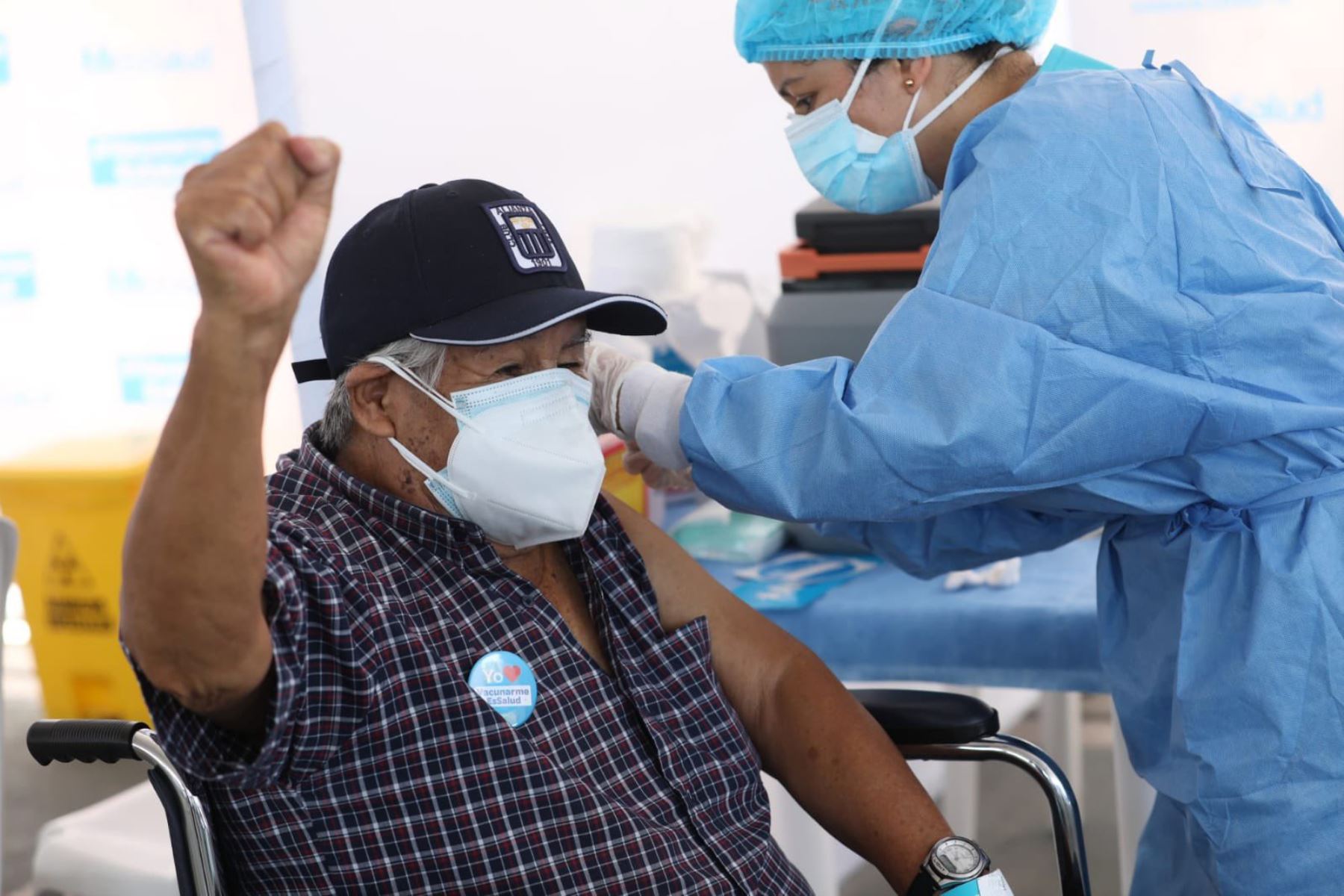COVID-19 en Perú: mortalidad en adultos mayores se redujo en un 96% gracias a la vacunación