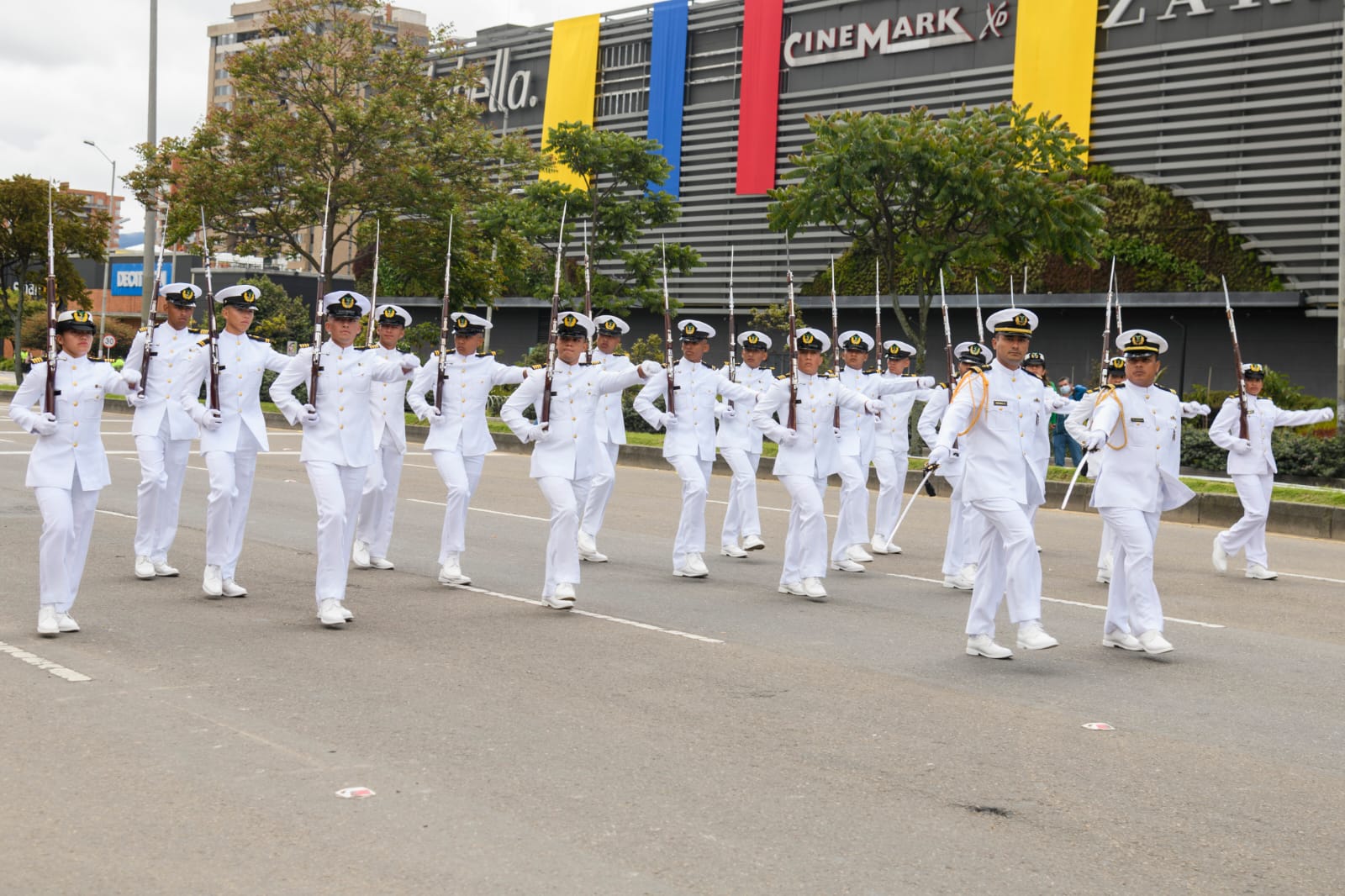 En Imágenes Con Honores Al Presidente Duque Comenzó El Desfile Del Día De La Independencia En 0752